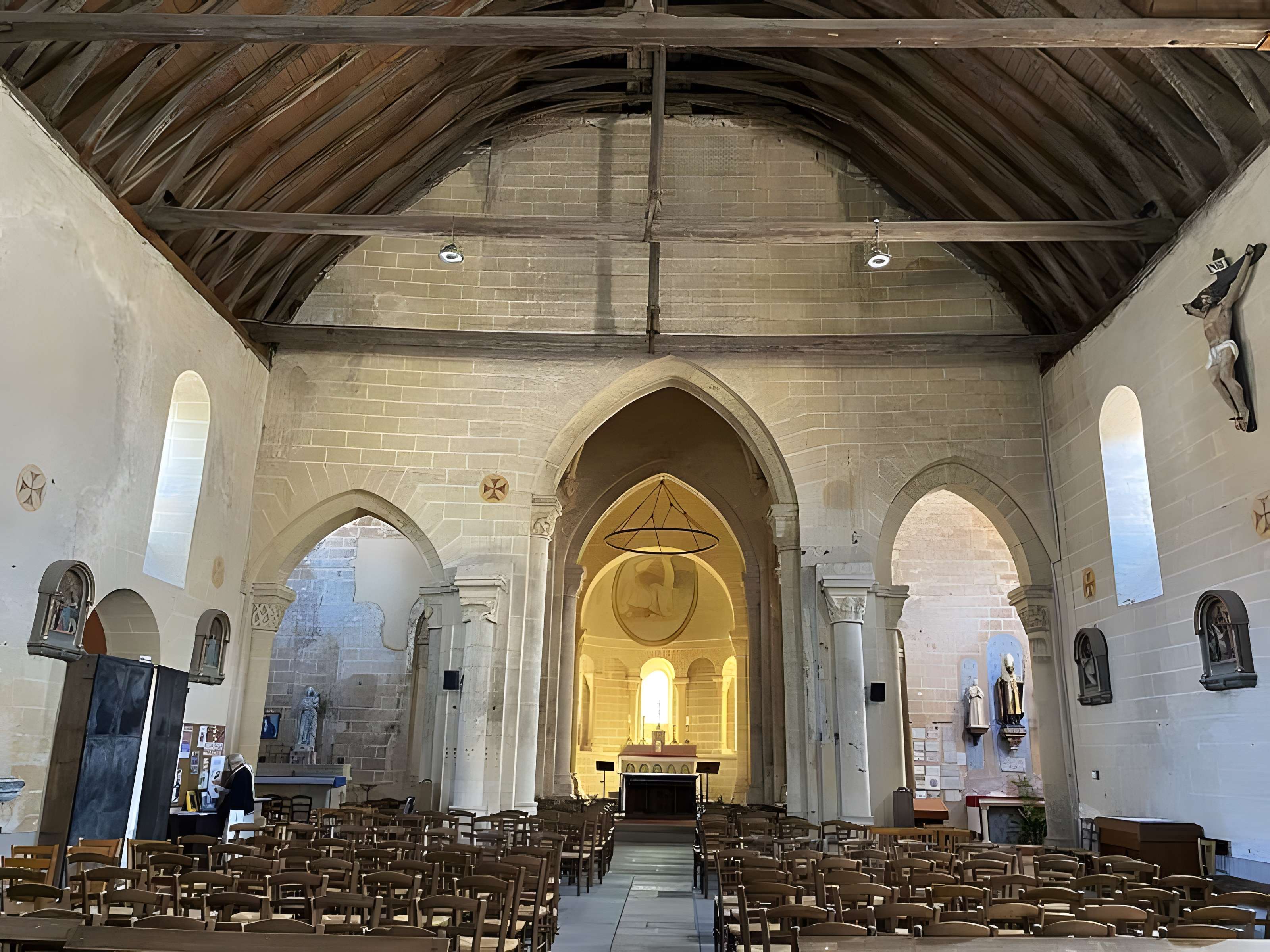 Église Saint-Martin de Lurcy-Lévis