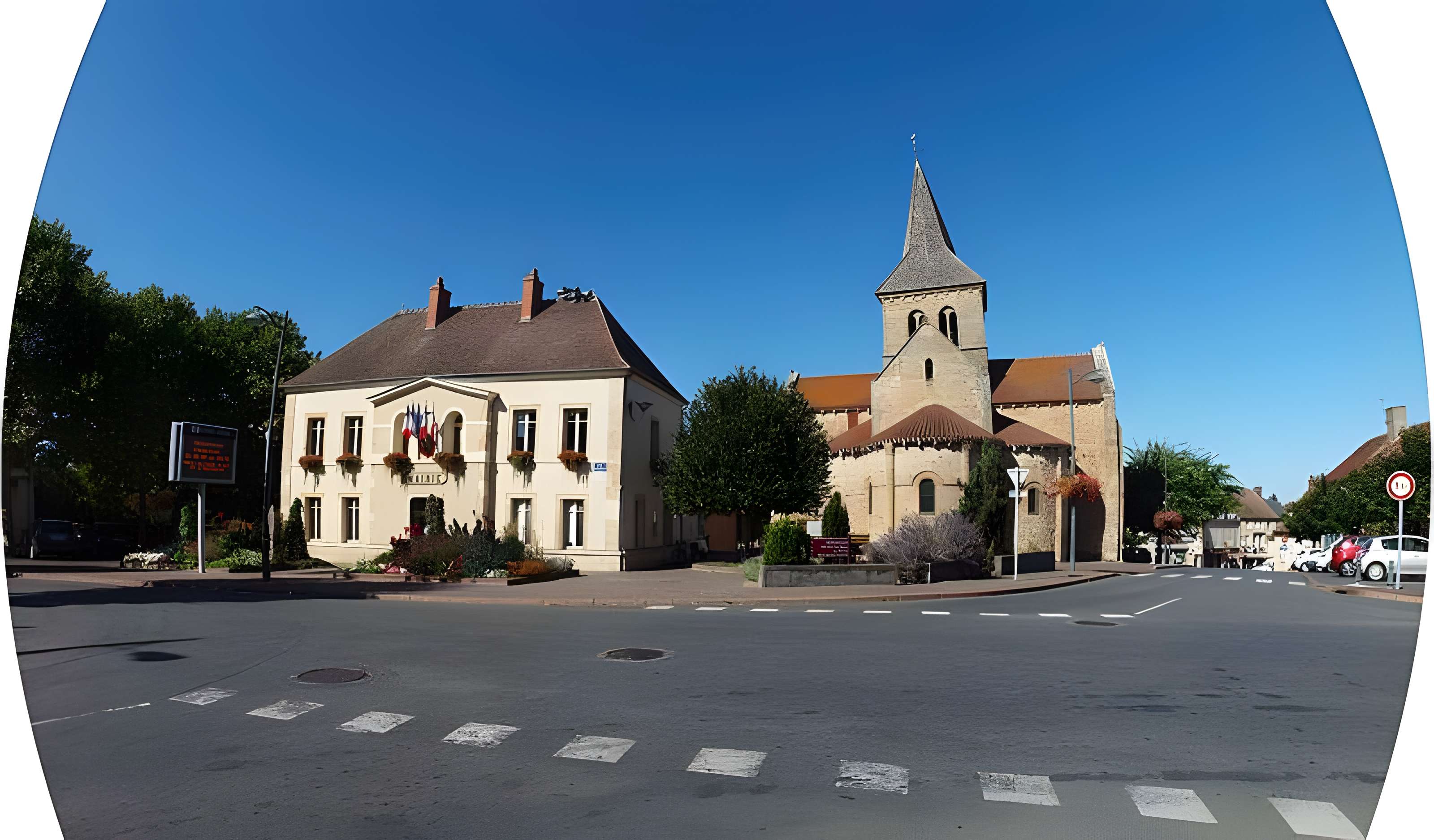 Église Saint-Martin de Lurcy-Lévis