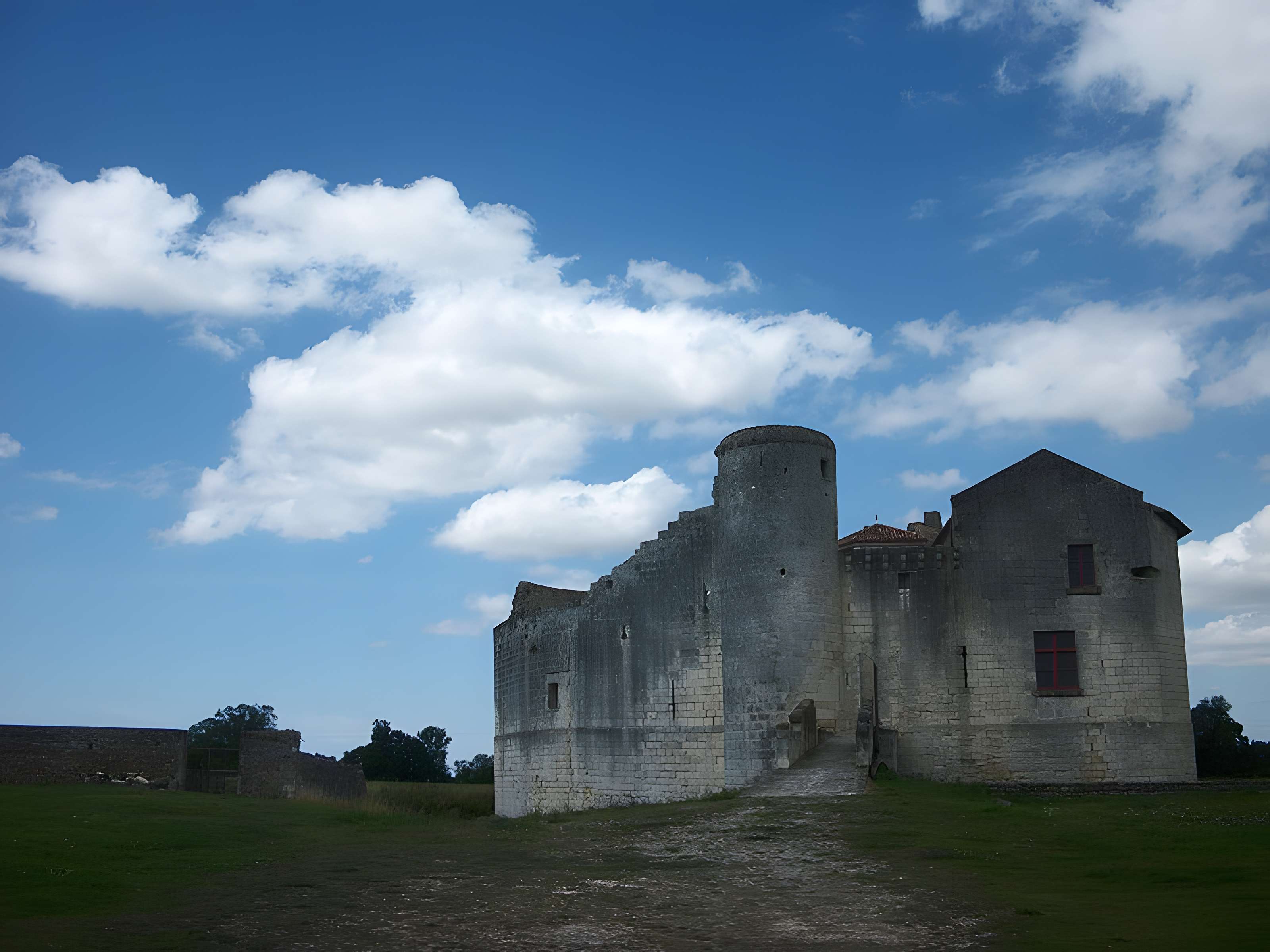 Château de Saint-Jean-d'Angle