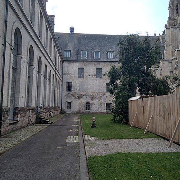 Photo de Abbaye de Saint-Riquier