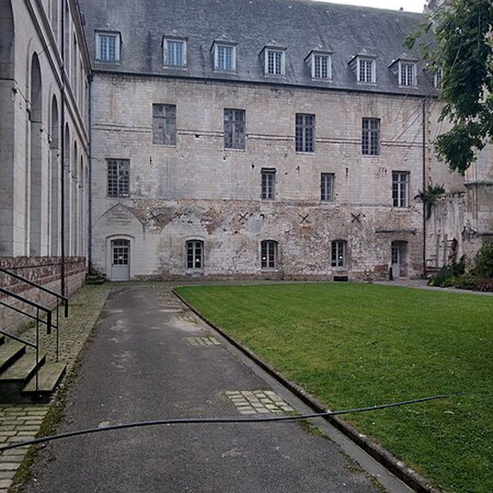Photo de Abbaye de Saint-Riquier