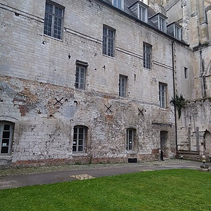 Photo de Abbaye de Saint-Riquier