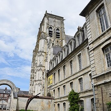Abbaye de Saint-Riquier