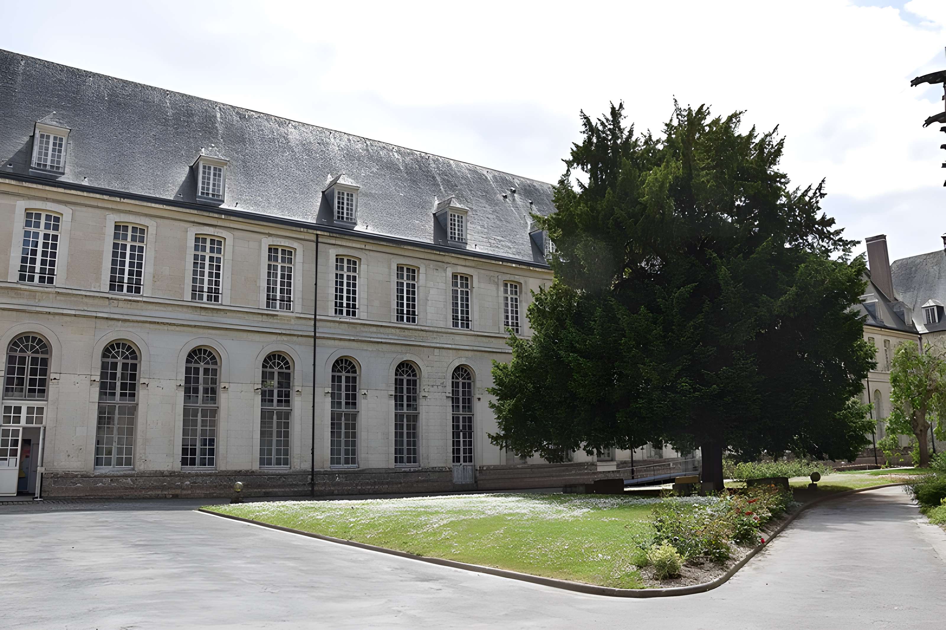 Abbaye de Saint-Riquier