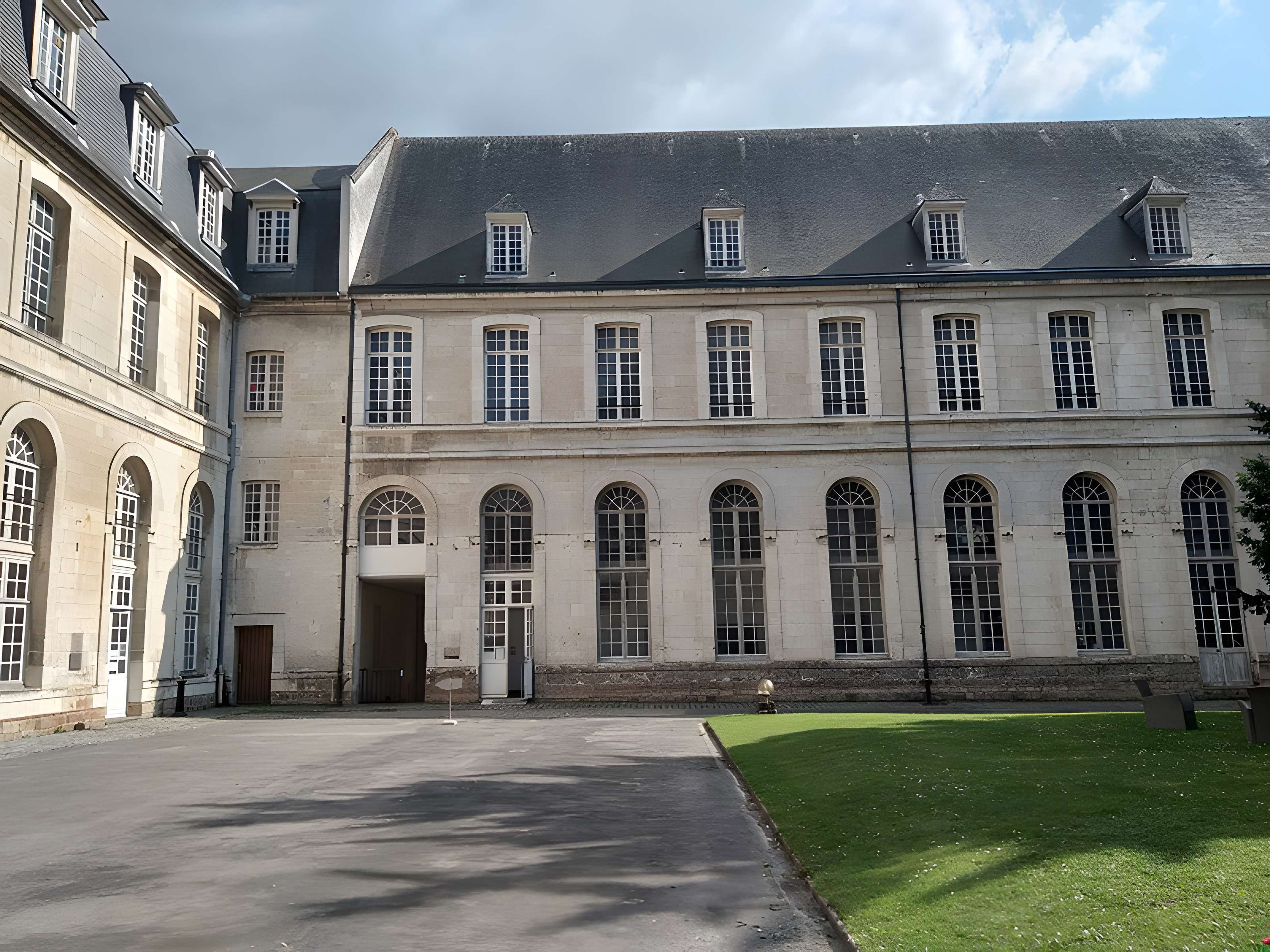 Abbaye de Saint-Riquier