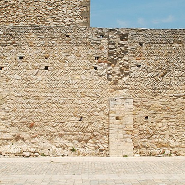 Photo de Château de Saint-Laurent-des-Arbres