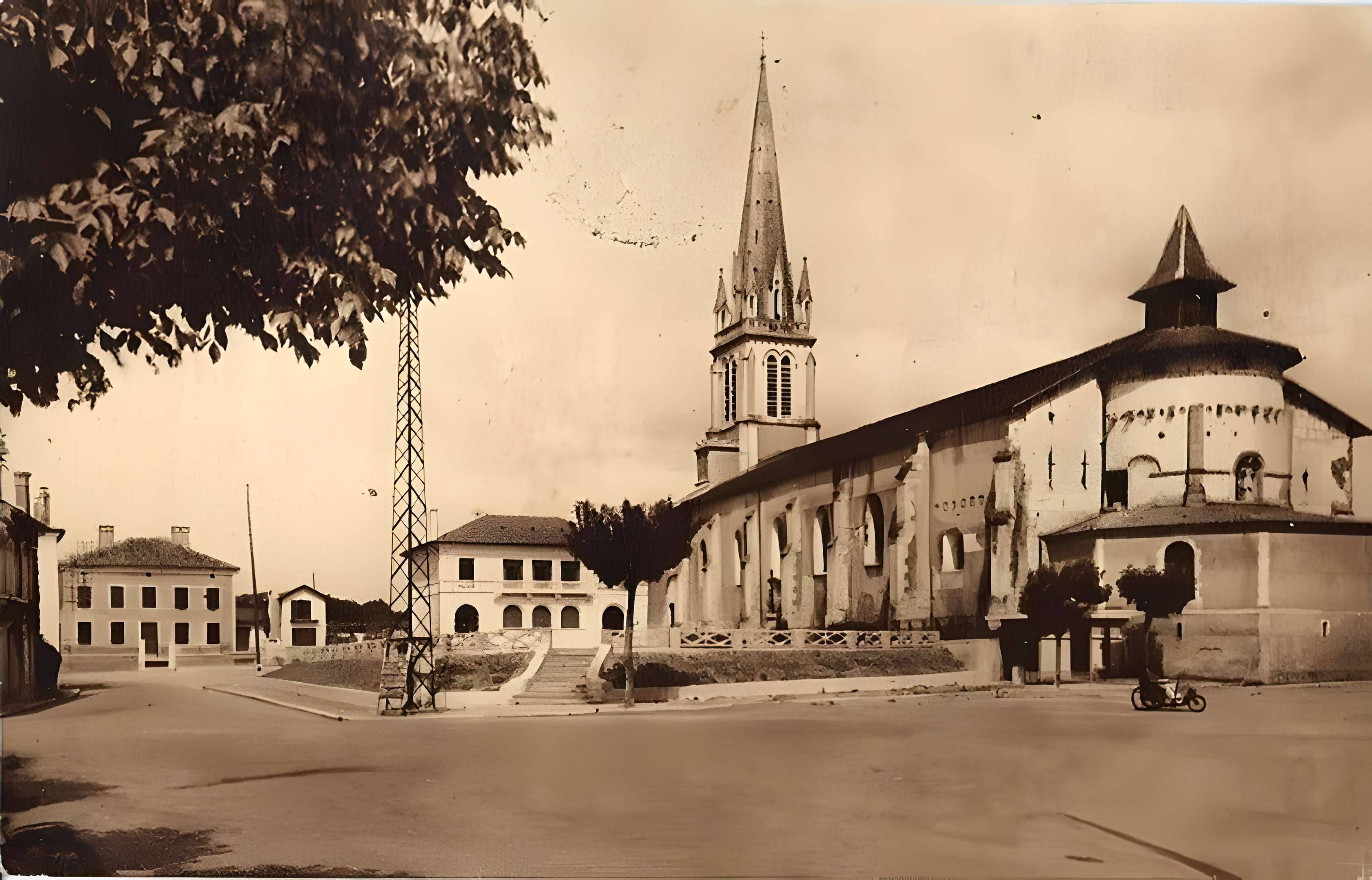 Église Saint-Martin de Pouillon