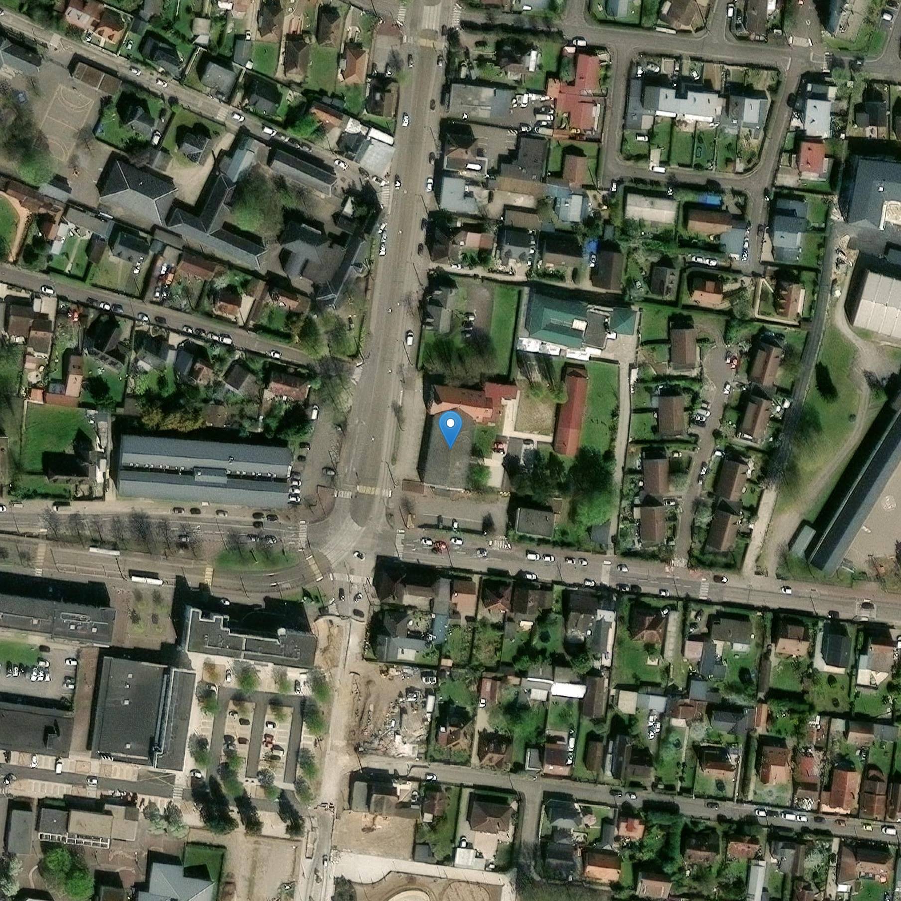 Photo de Madrillet圣特丽莎教堂