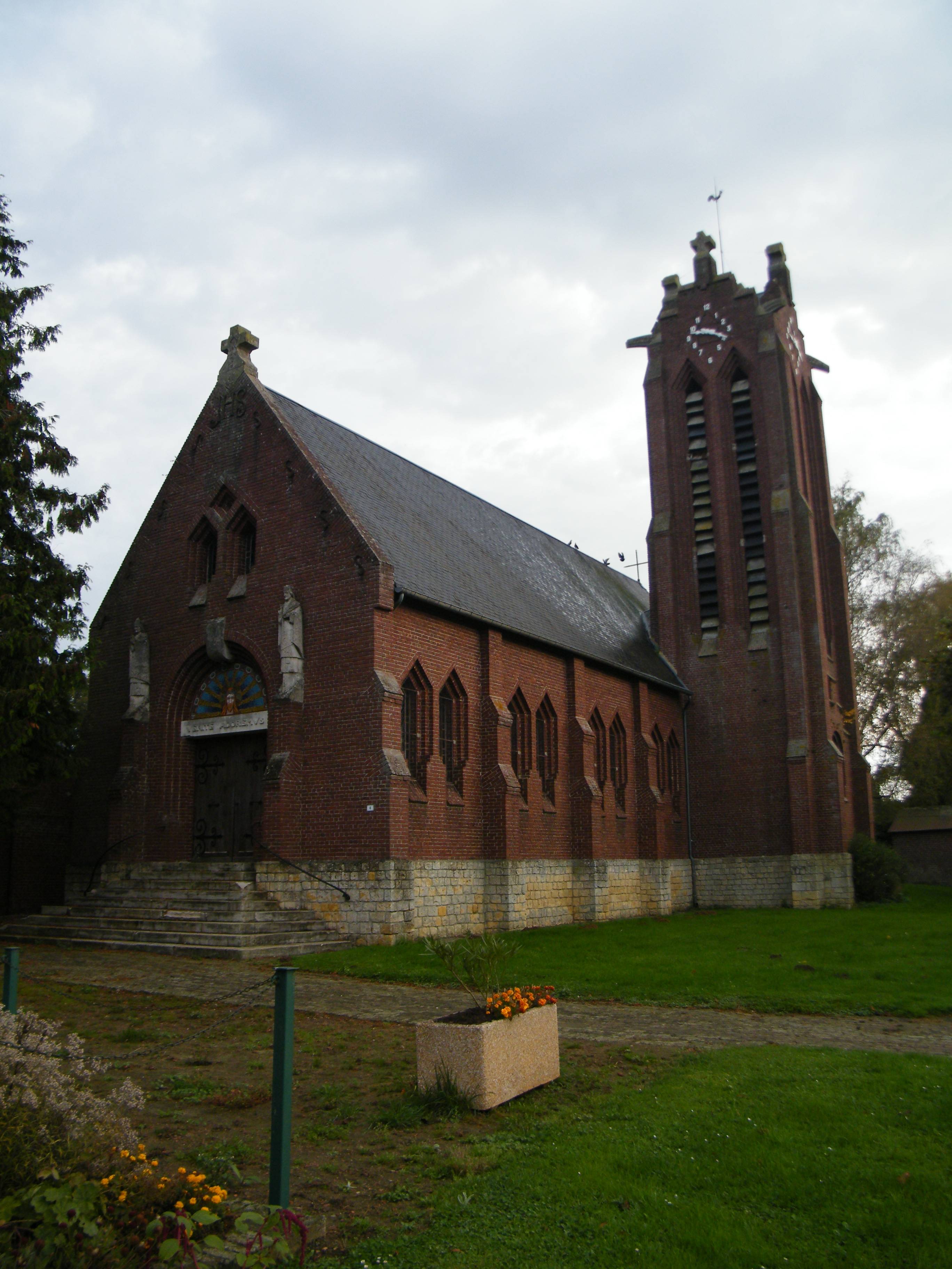 Photo de Church of Saint Vaast de Damery