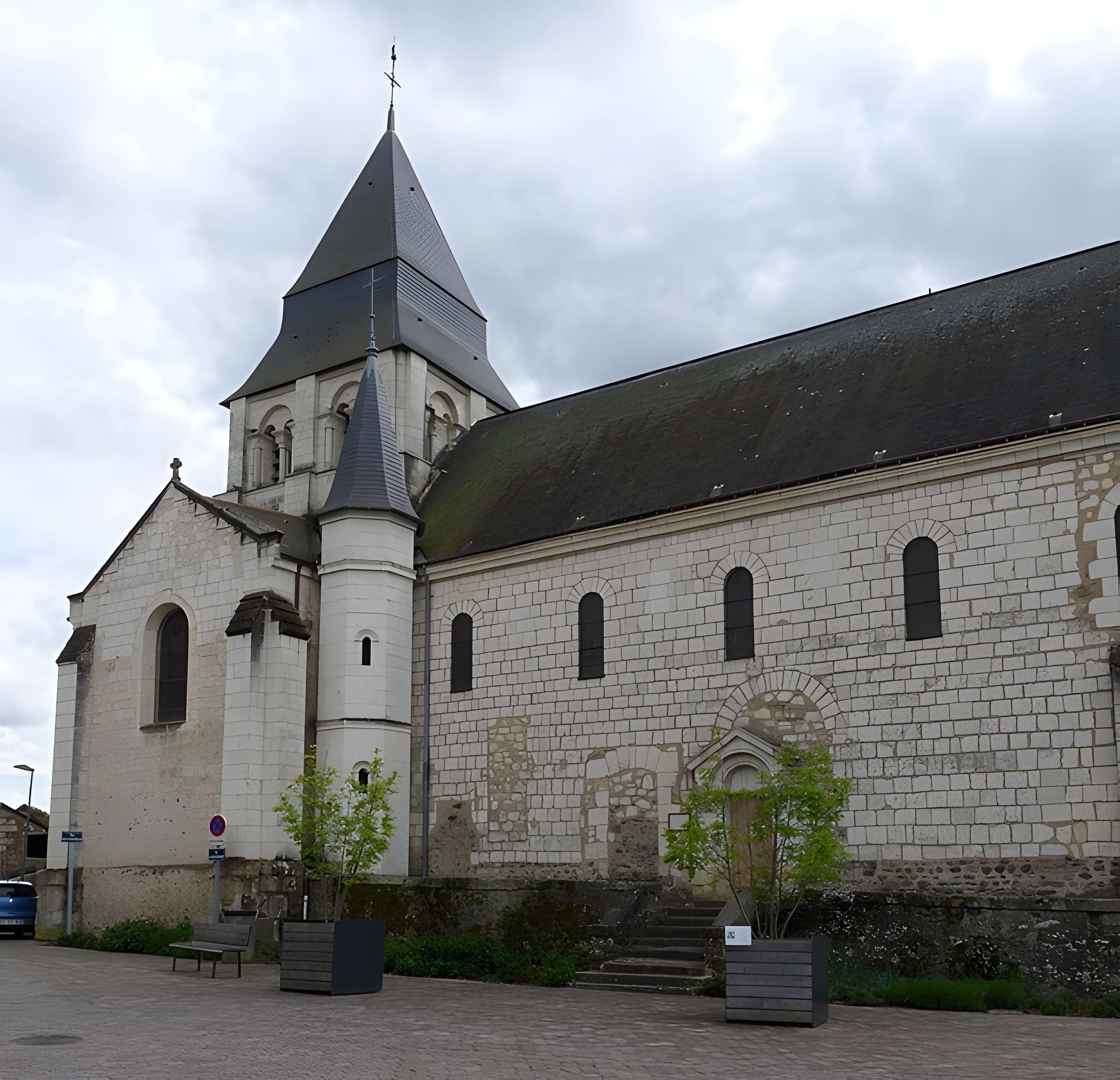Église Saint-Martin d'Échemiré