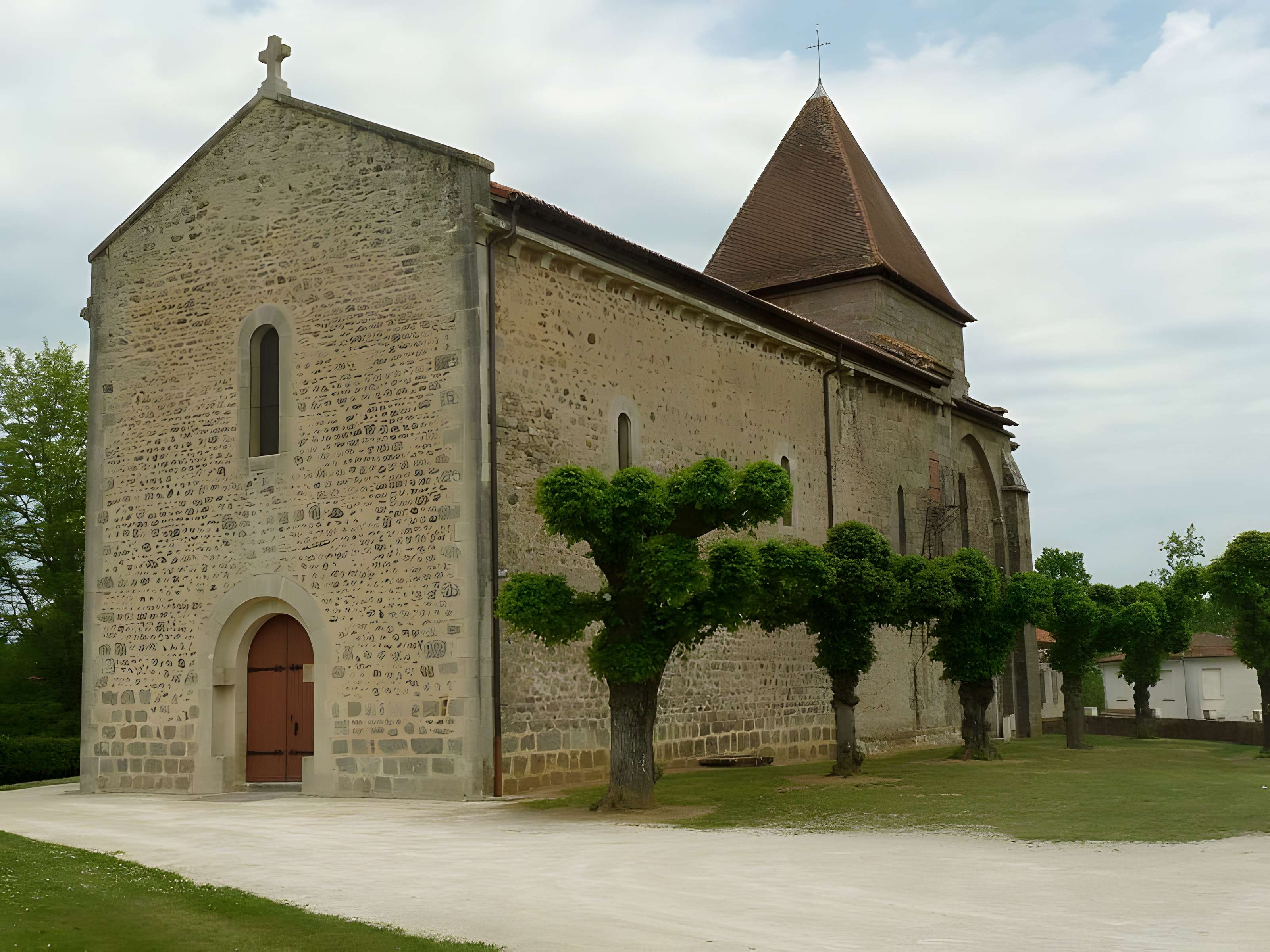 Église Saint-Martin d'Oradour-Fanais 