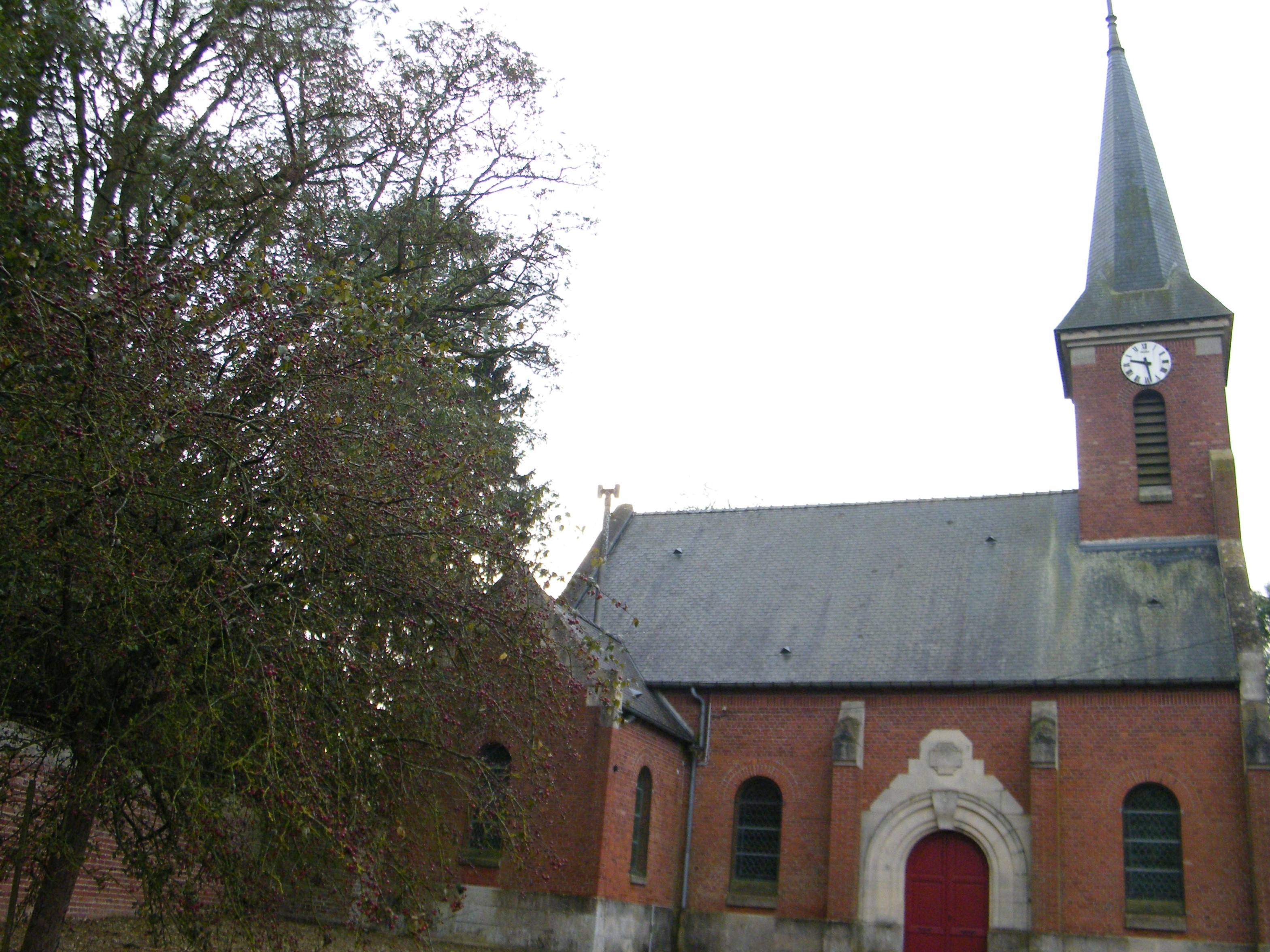 Photo de ゴエンクールの聖マーティン教会