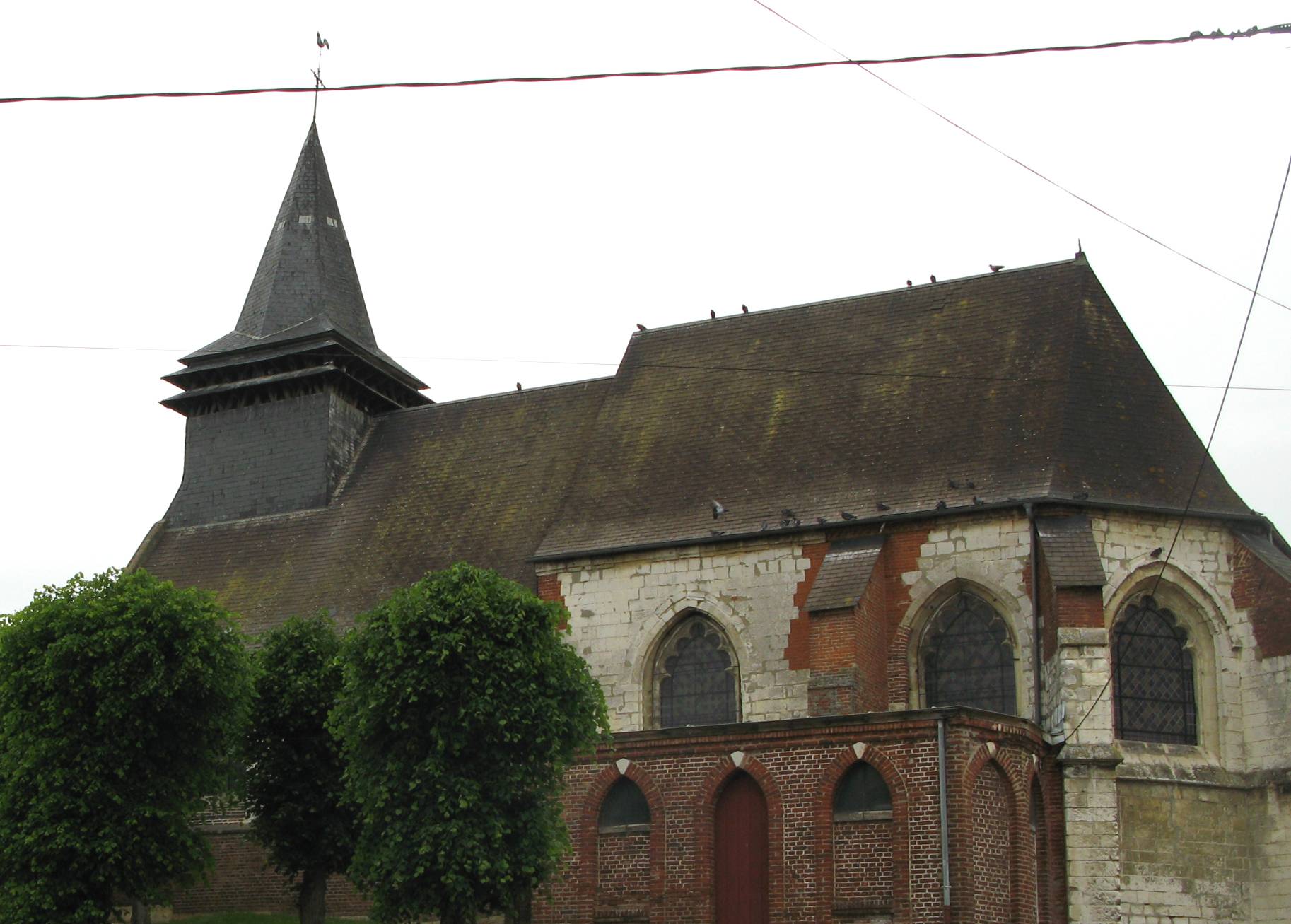 Photo de ジュメル聖クエンティン教会