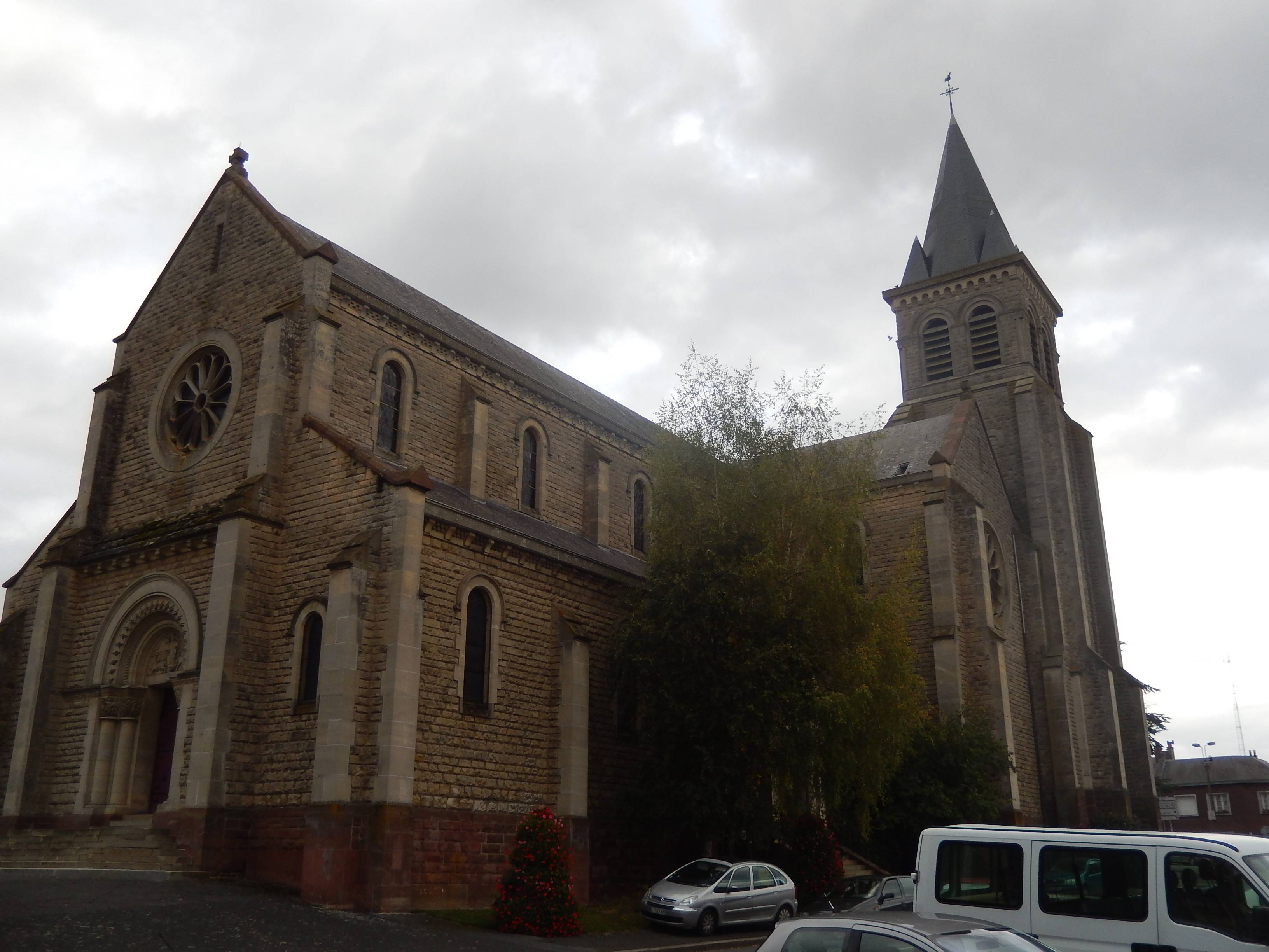 Photo de Collégiale Notre-Dame-de-l'Assomption de Nesle