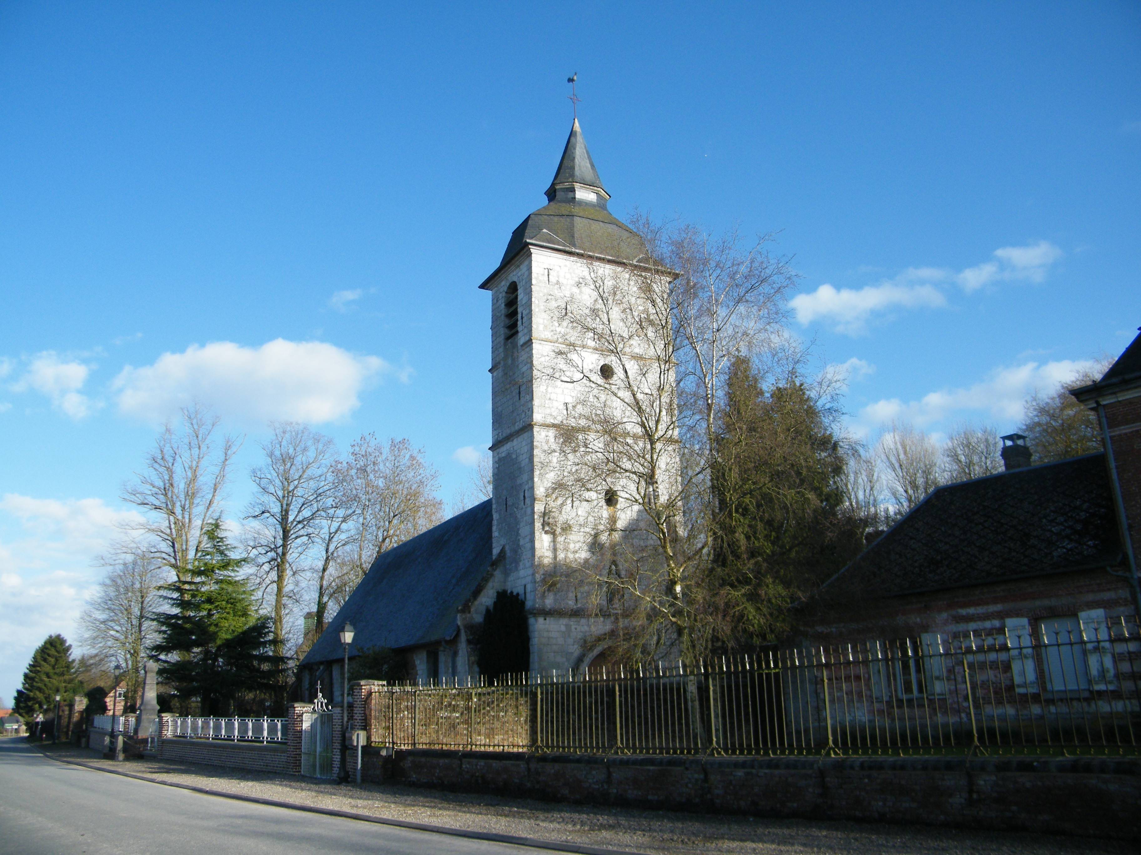 Photo de Église Saint-Pierre de Noyelles-en-Chaussée