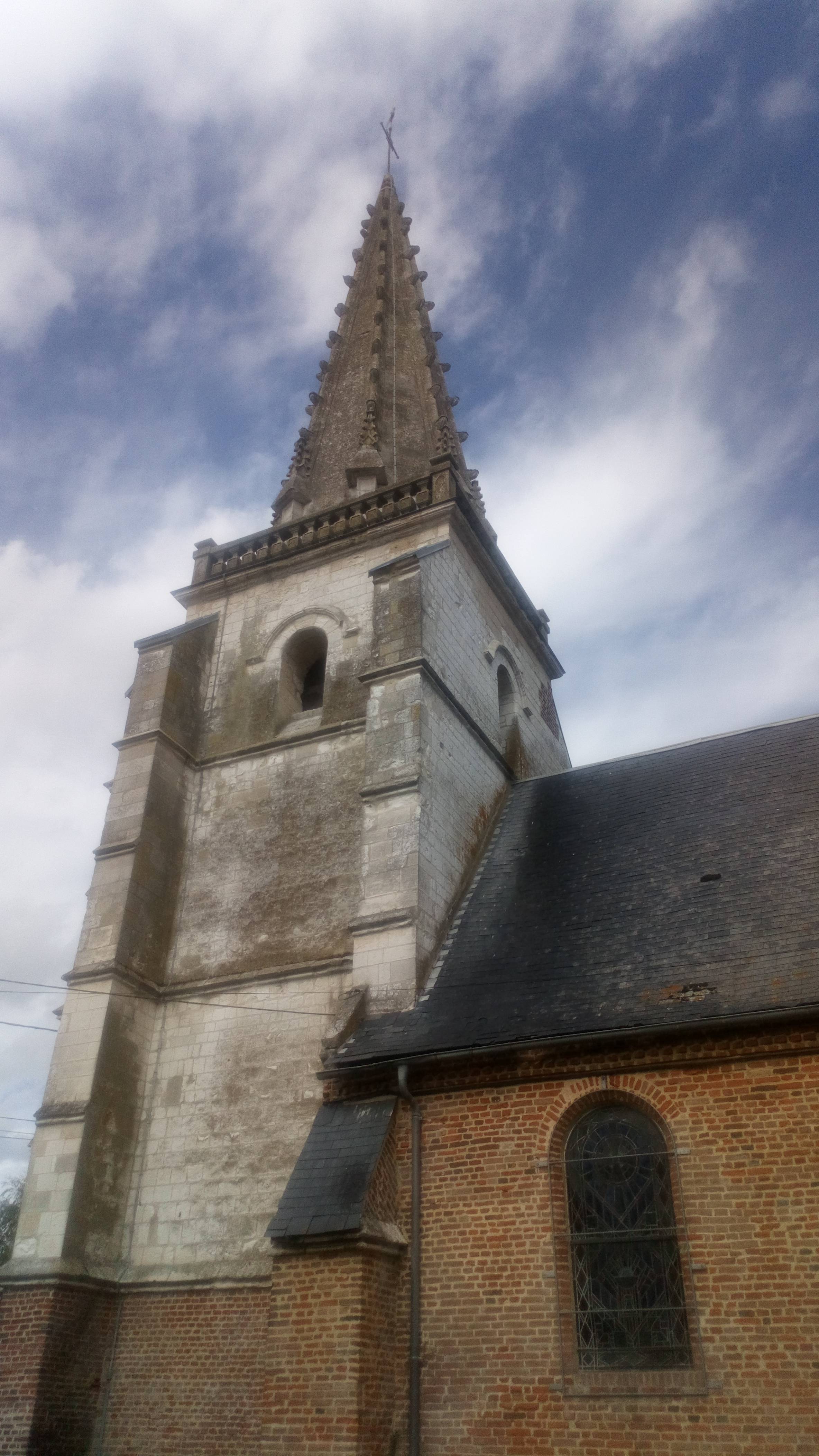 Photo de Sint Sulpice Kerk van Quesnoy-le-Montant