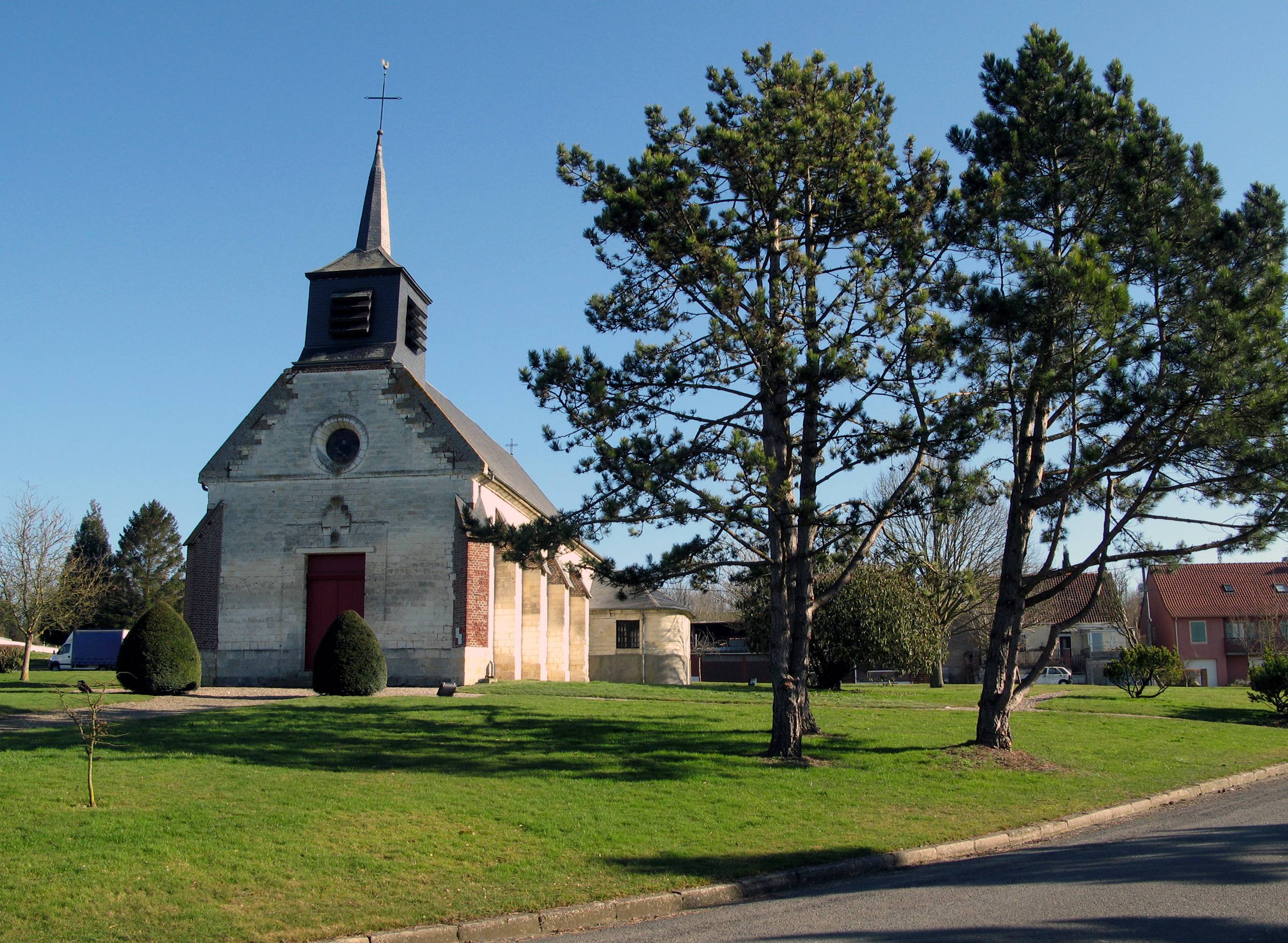 Photo de Église Notre-Dame-de-la-Nativité de Remiencourt
