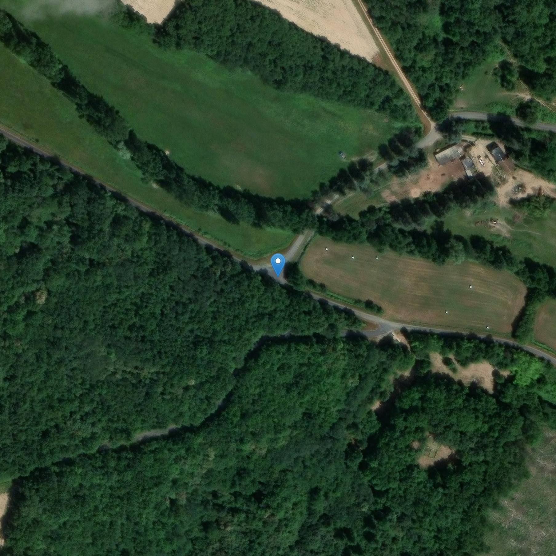 Photo de 拉绍济耶尔-圣让圣乔治教堂