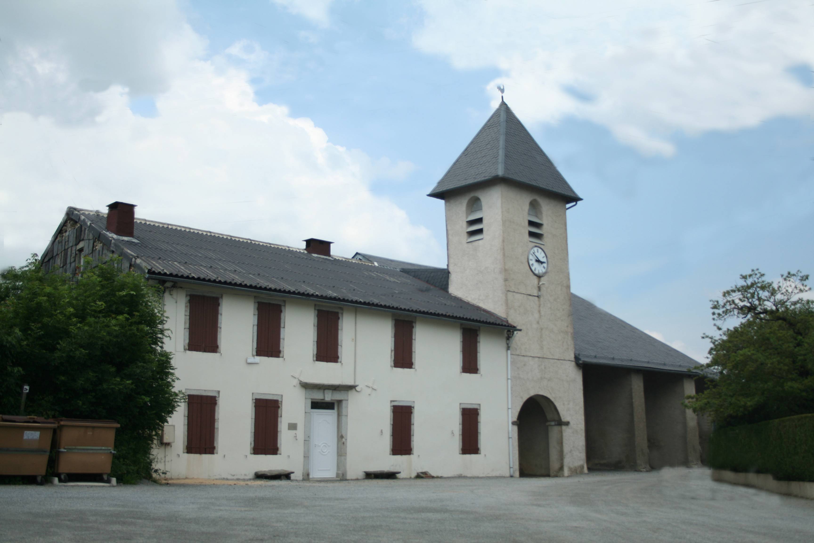 Photo de Saint Peter's Church of the Vidals