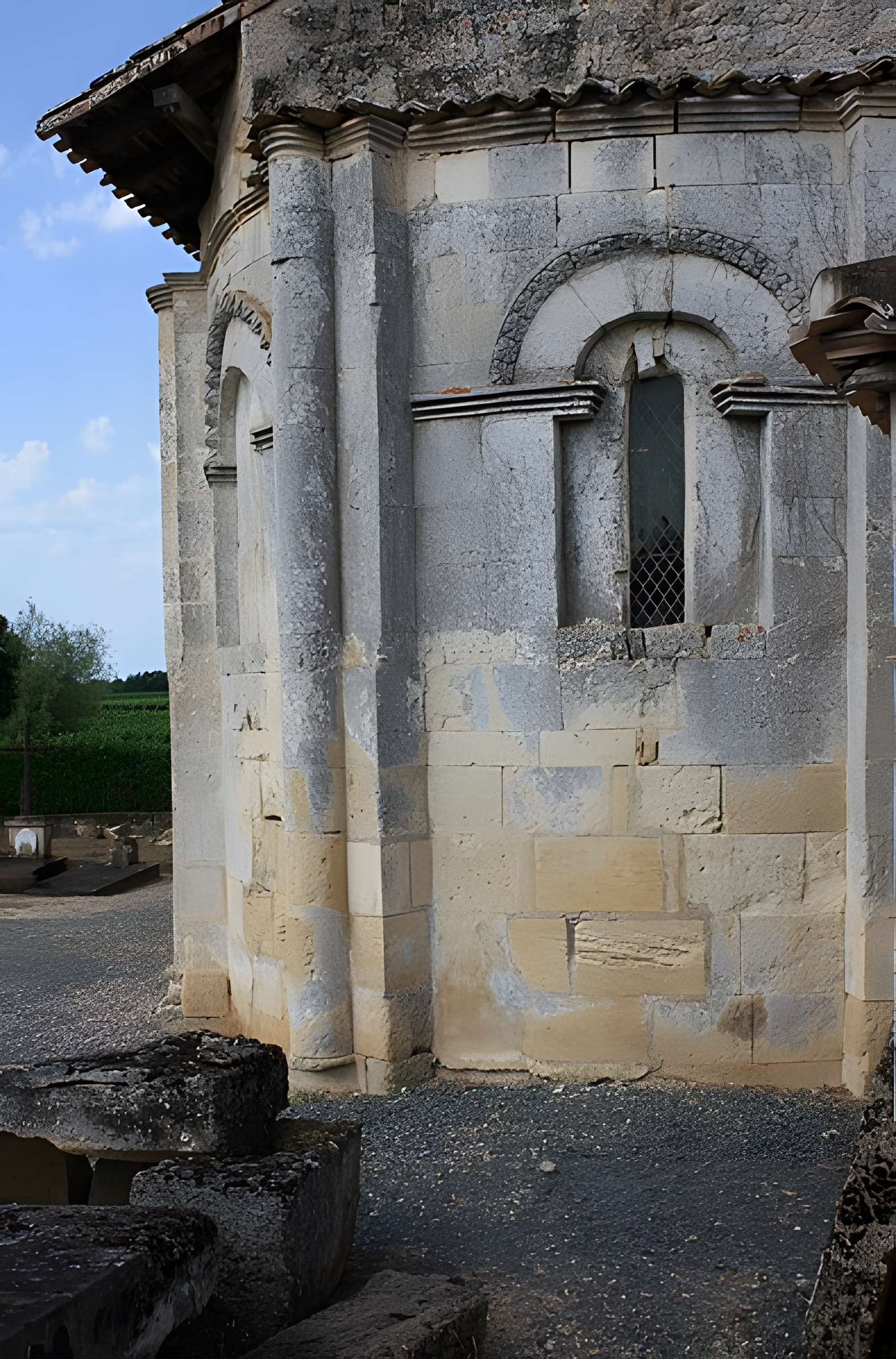 Église Saint-Médard de Montignac
