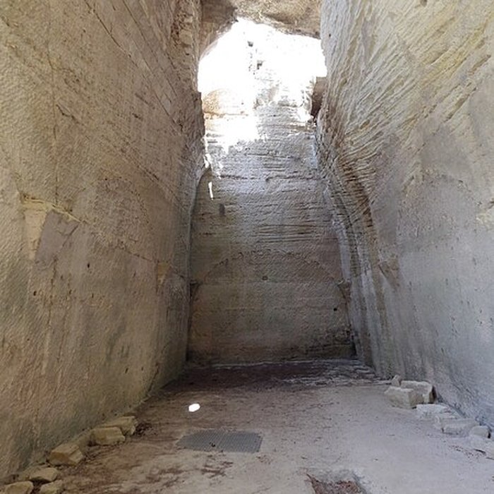 Photo de Site archéologique de Saint-Roman dAiguille également sur commune de Beaucaire