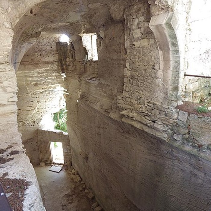 Photo de Site archéologique de Saint-Roman dAiguille également sur commune de Beaucaire