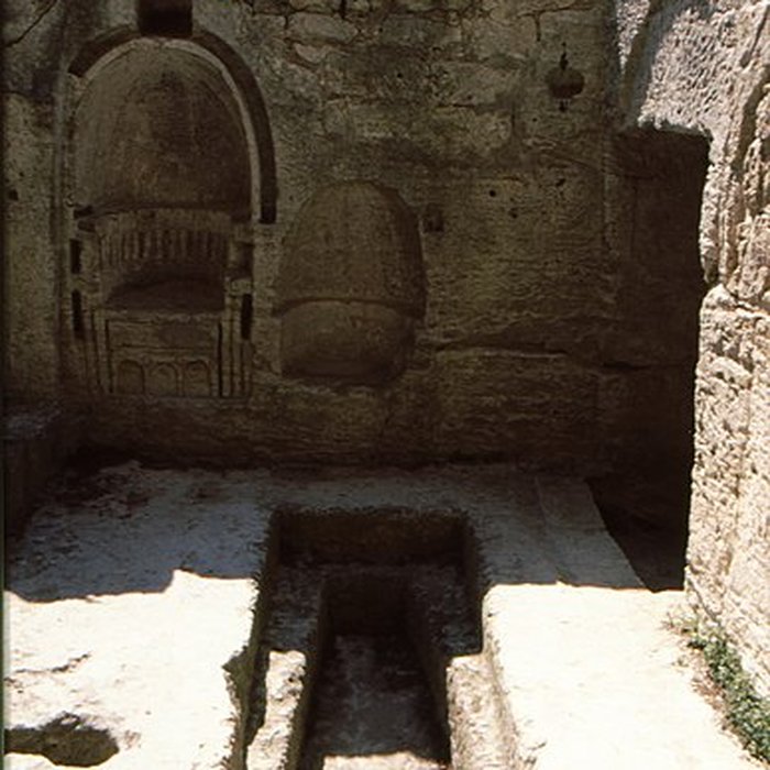 Photo de Site archéologique de Saint-Roman dAiguille également sur commune de Beaucaire