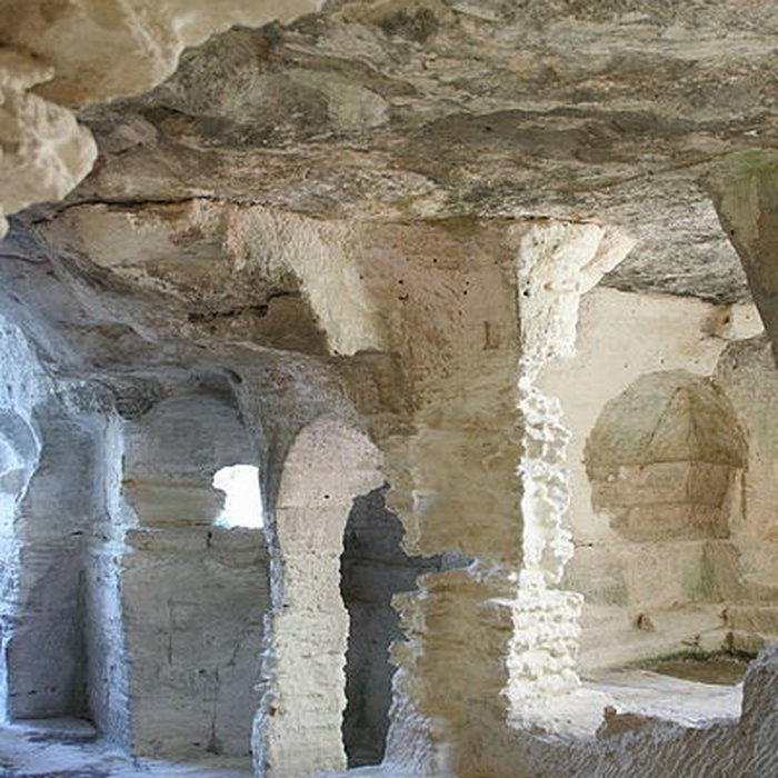 Photo de Site archéologique de Saint-Roman dAiguille également sur commune de Beaucaire
