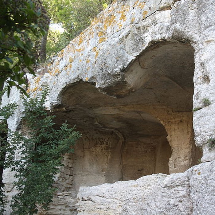 Photo de Site archéologique de Saint-Roman dAiguille également sur commune de Beaucaire