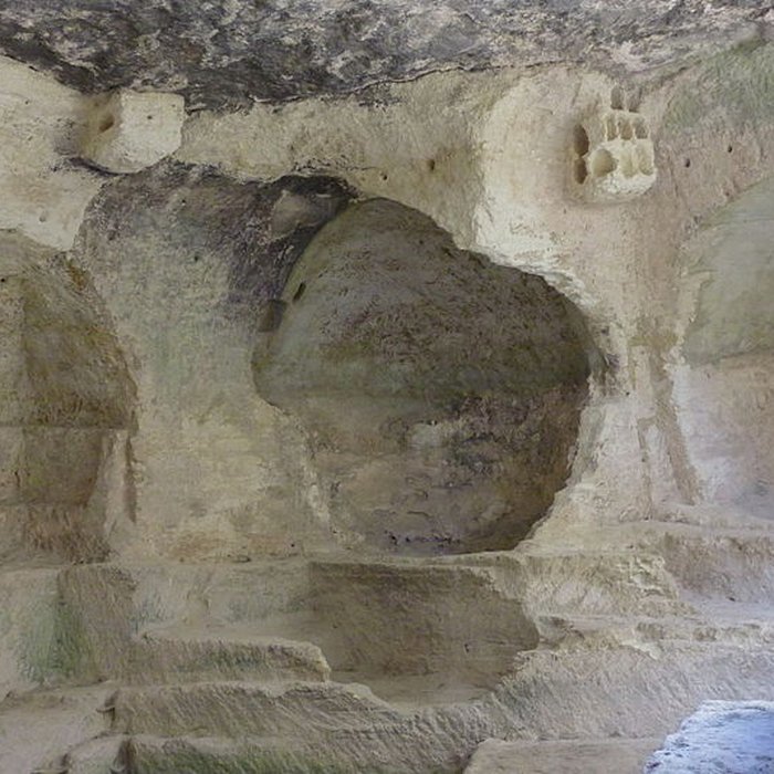 Photo de Site archéologique de Saint-Roman dAiguille également sur commune de Beaucaire