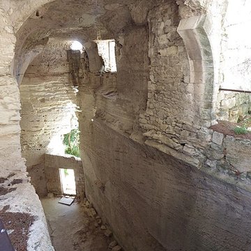 Site archéologique de Saint-Roman dAiguille également sur commune de Beaucaire