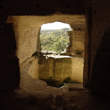 Site archéologique de Saint-Roman dAiguille également sur commune de Beaucaire
