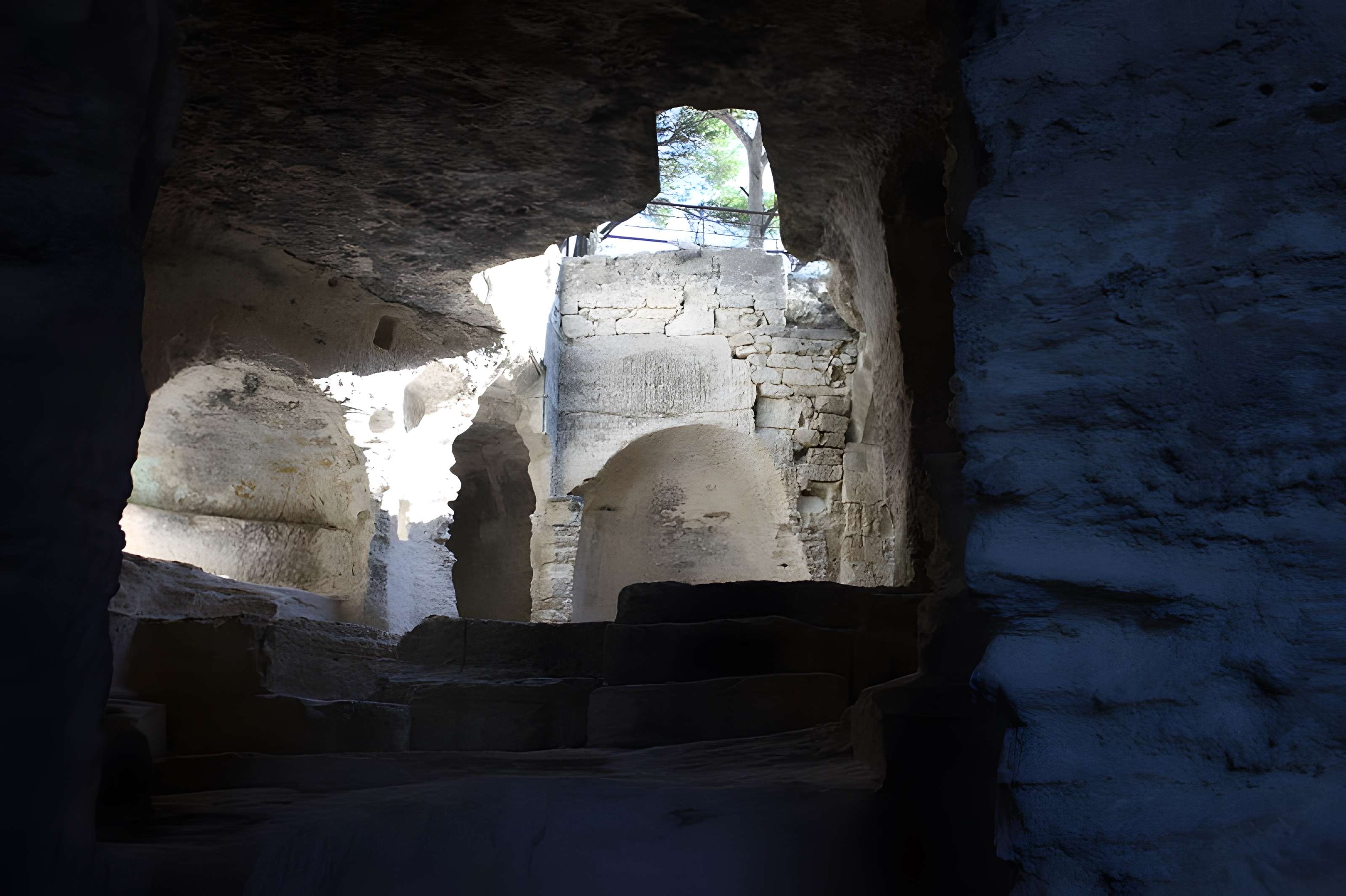 Site archéologique de Saint-Roman d'Aiguille (également sur commune de Beaucaire)