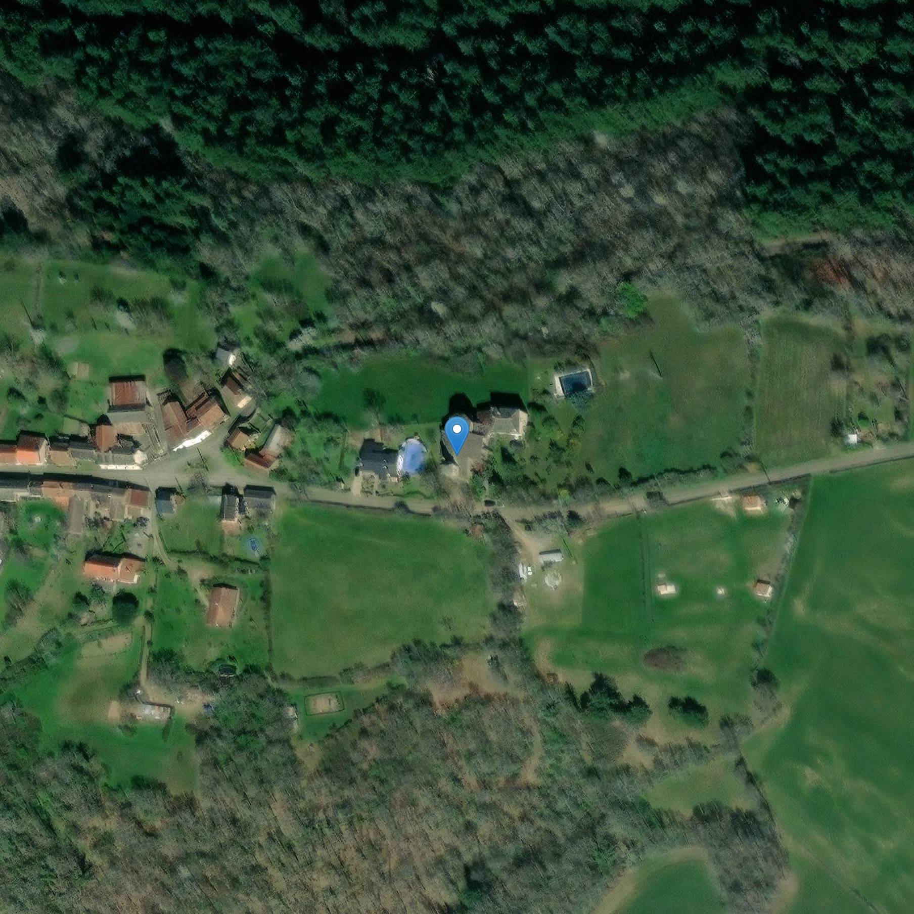 Photo de 卡里莱圣迈克尔教堂