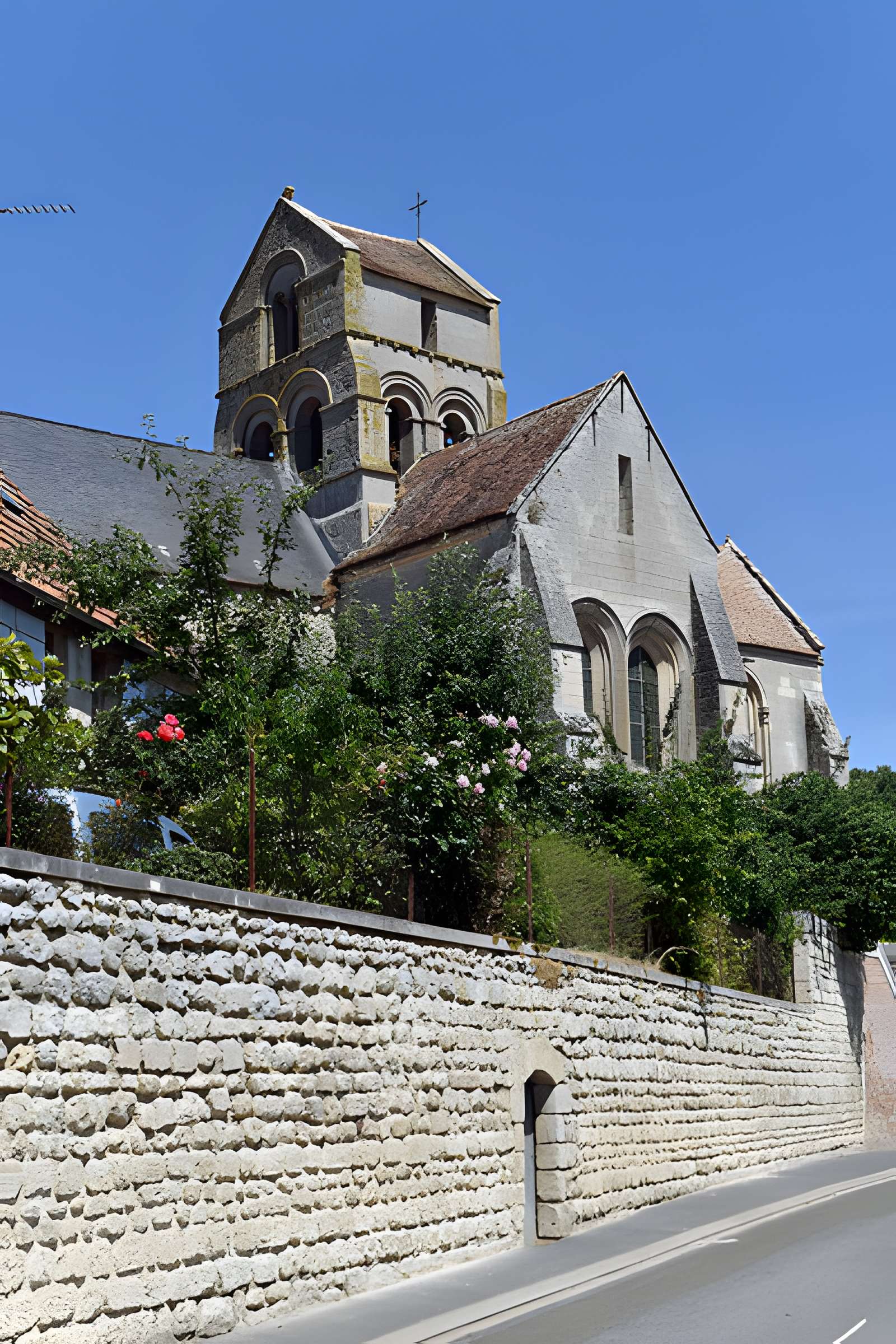 Église Saint-Médard-et-Saint-Gildard de Lhuys