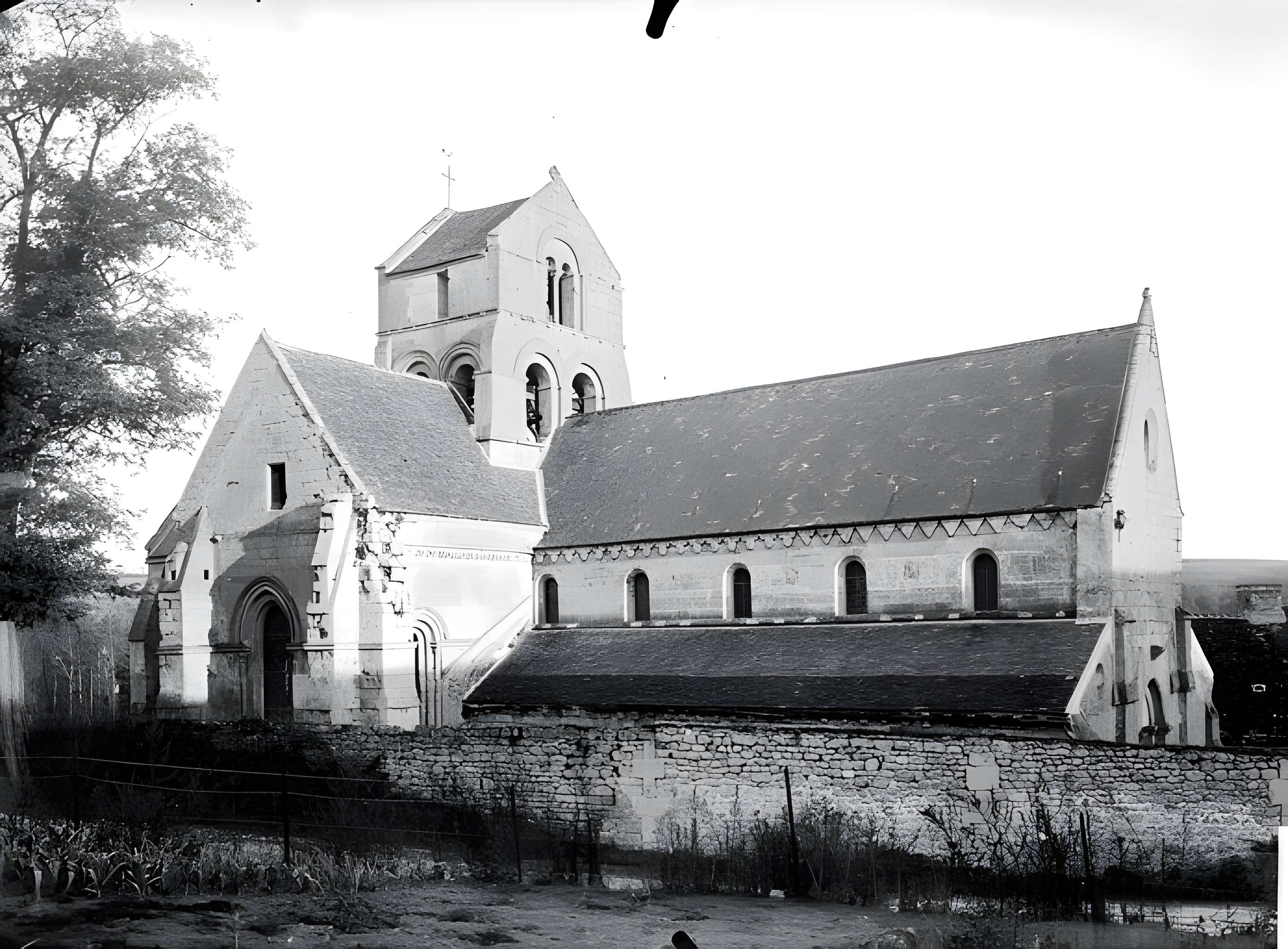 Église Saint-Médard-et-Saint-Gildard de Lhuys