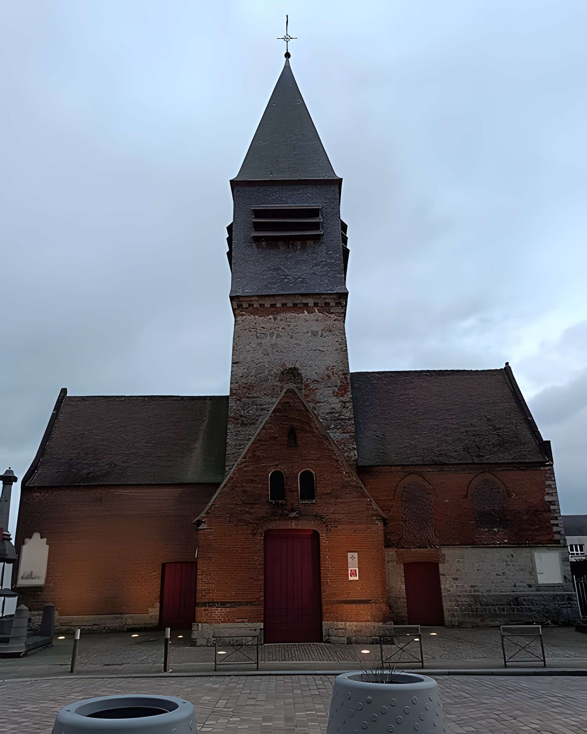 Église Saint-Michel de Flines-lez-Raches