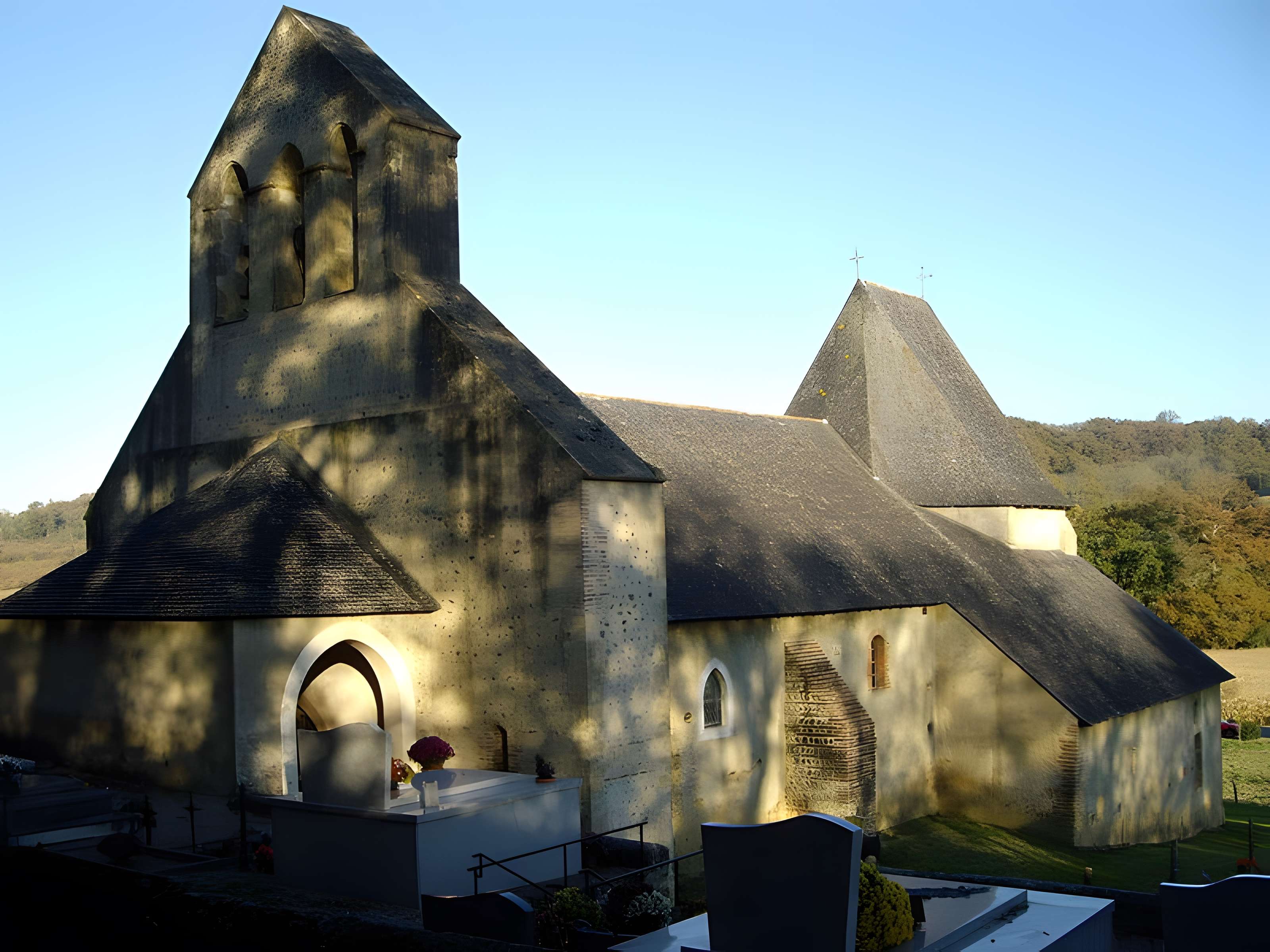 Église Saint-Michel de Montaner 