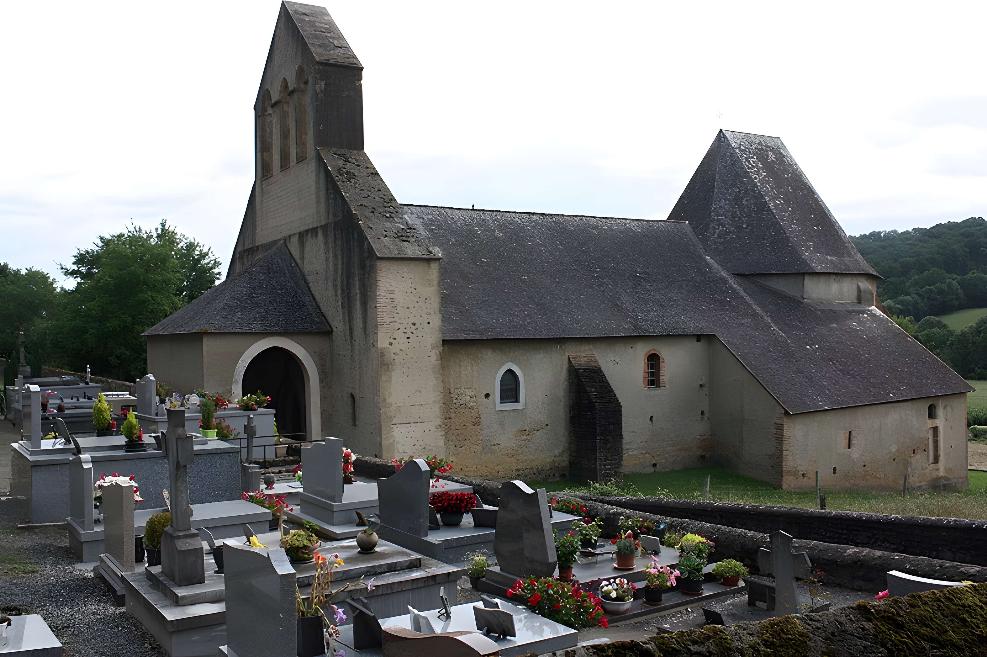 Église Saint-Michel de Montaner