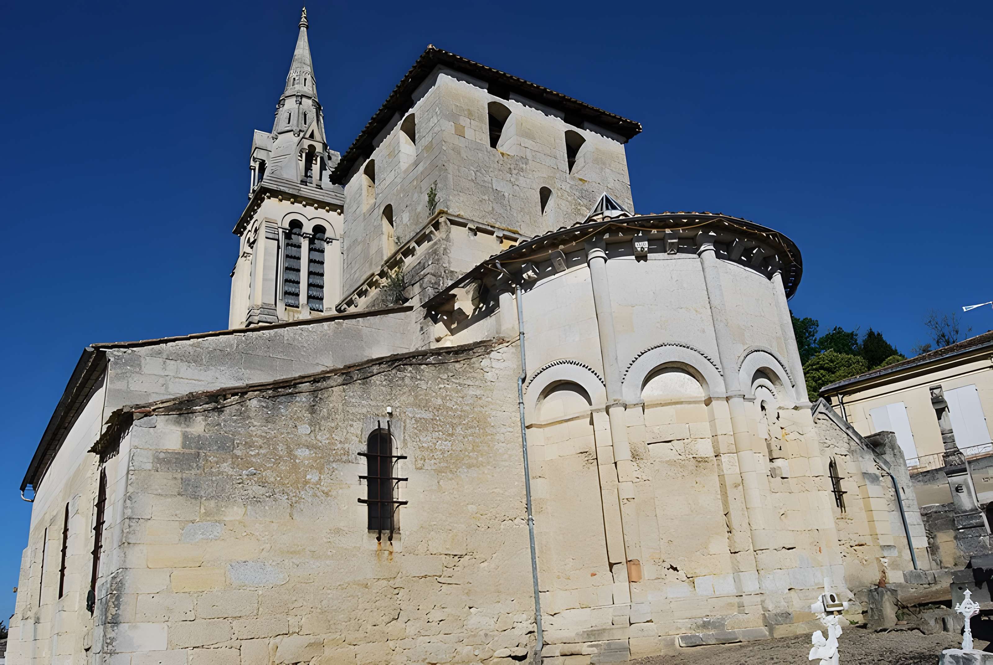 Église Saint-Michel de Saint-Michel-de-Fronsac