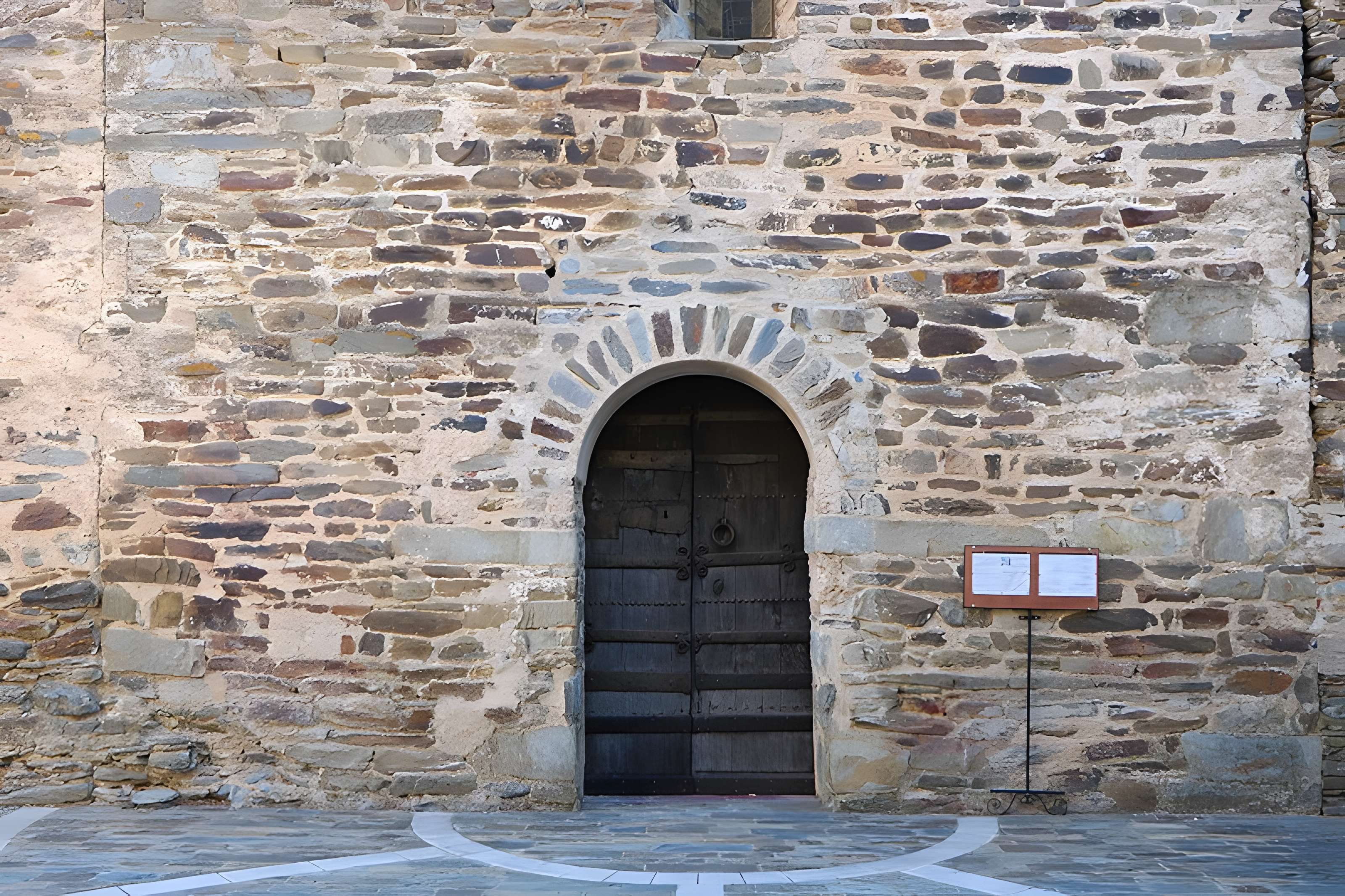 Église Saint-Michel de Saint-Michel-de-Llotes