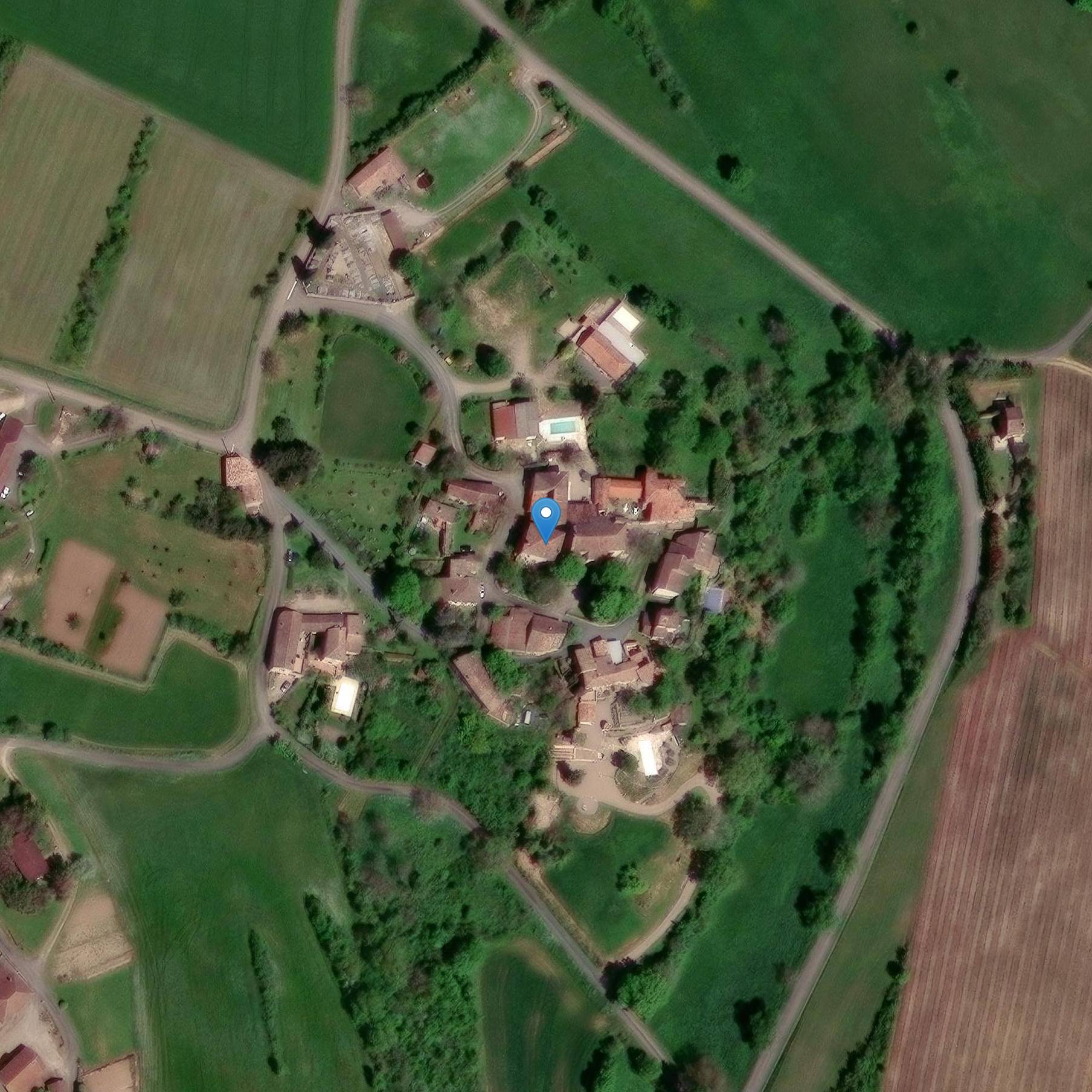 Photo de トーナック聖ペテロ教会