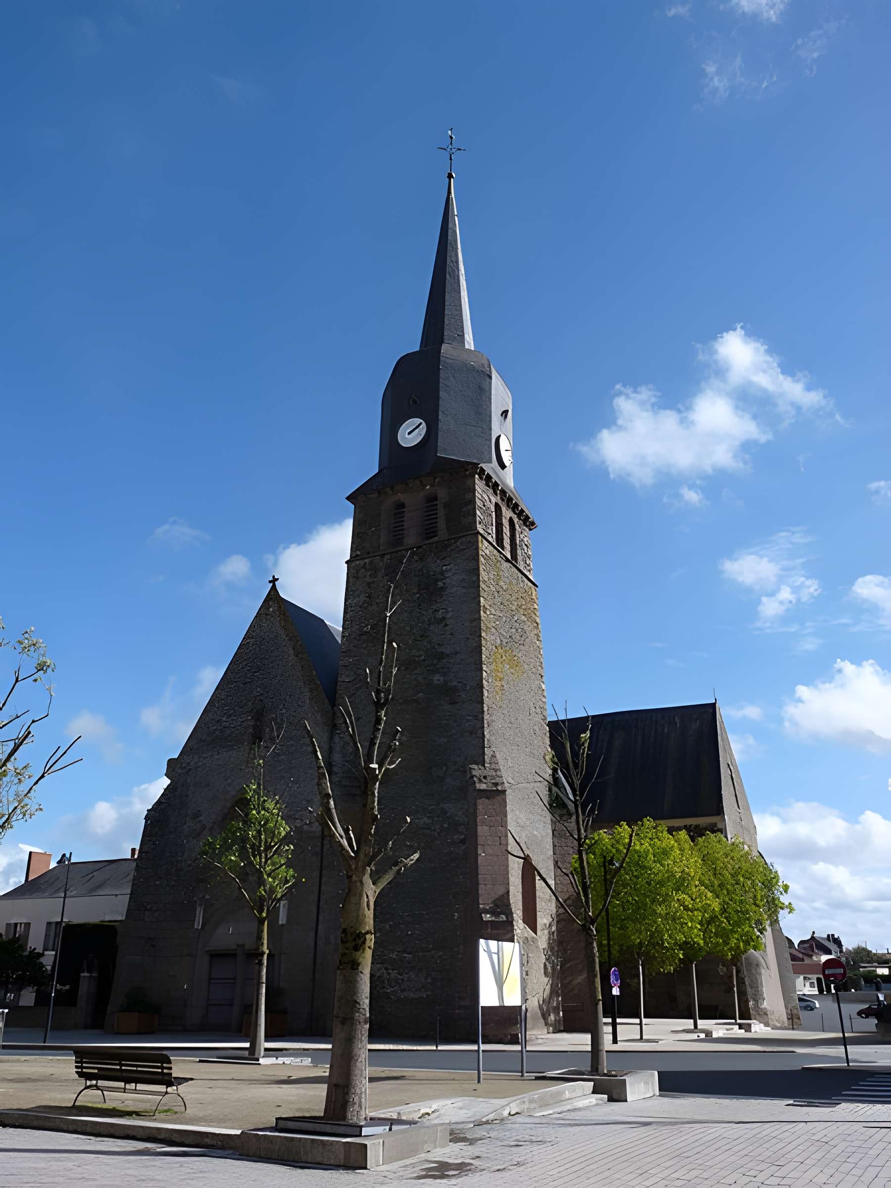 Église Saint-Michel du May-sur-Èvre