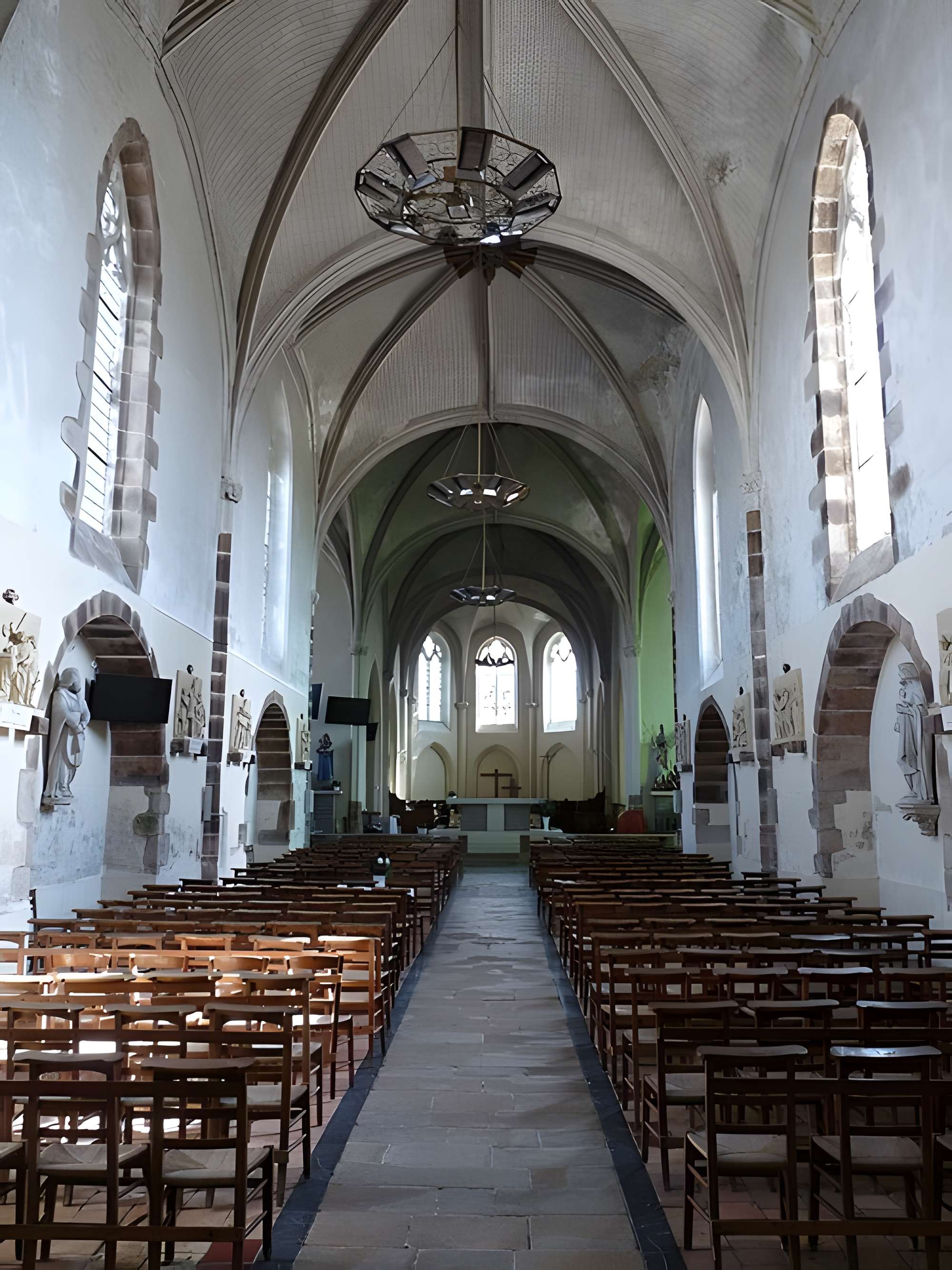 Église Saint-Michel du May-sur-Èvre