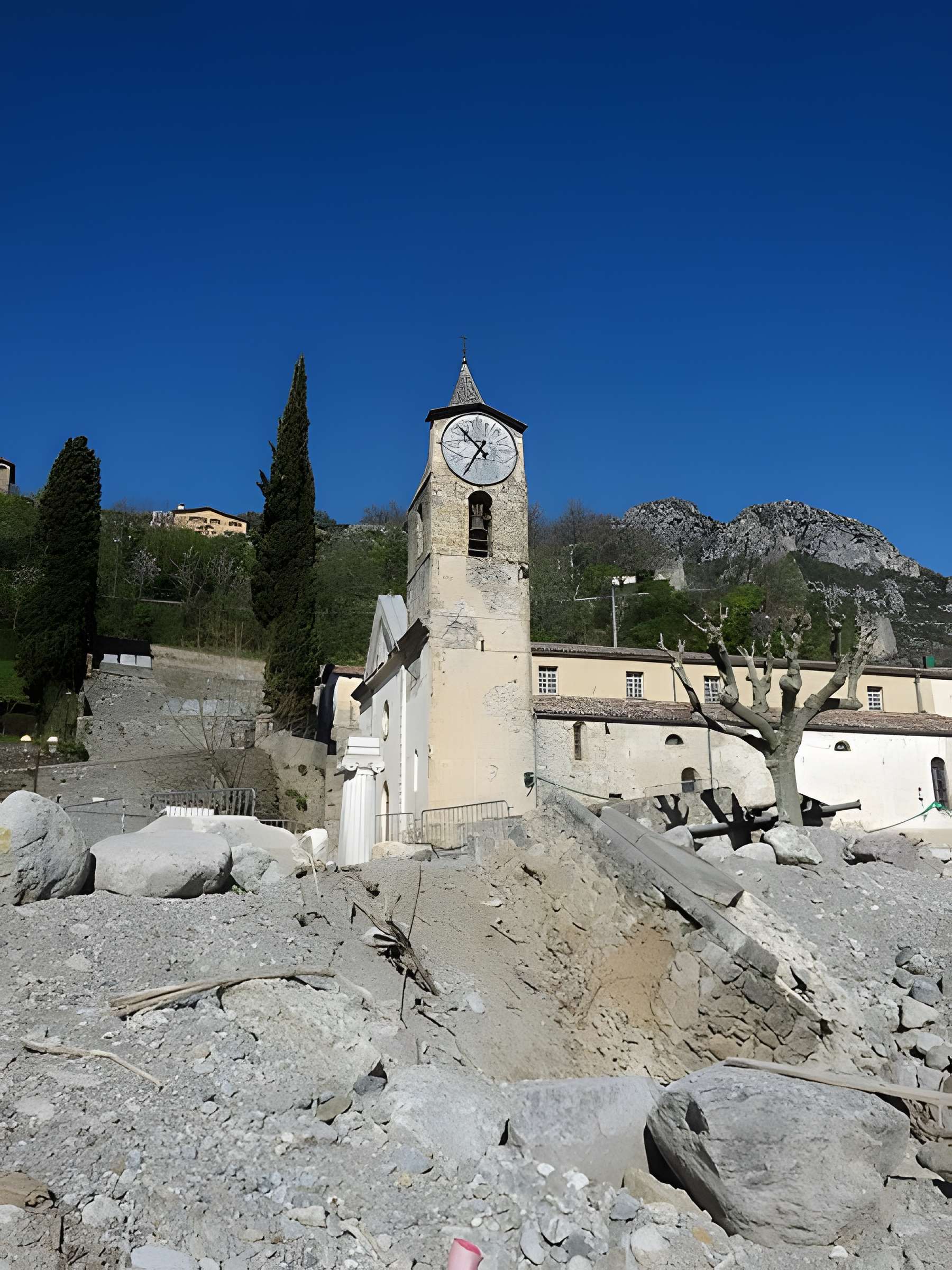 Église Saint-Michel-de-Gast de Roquebillière