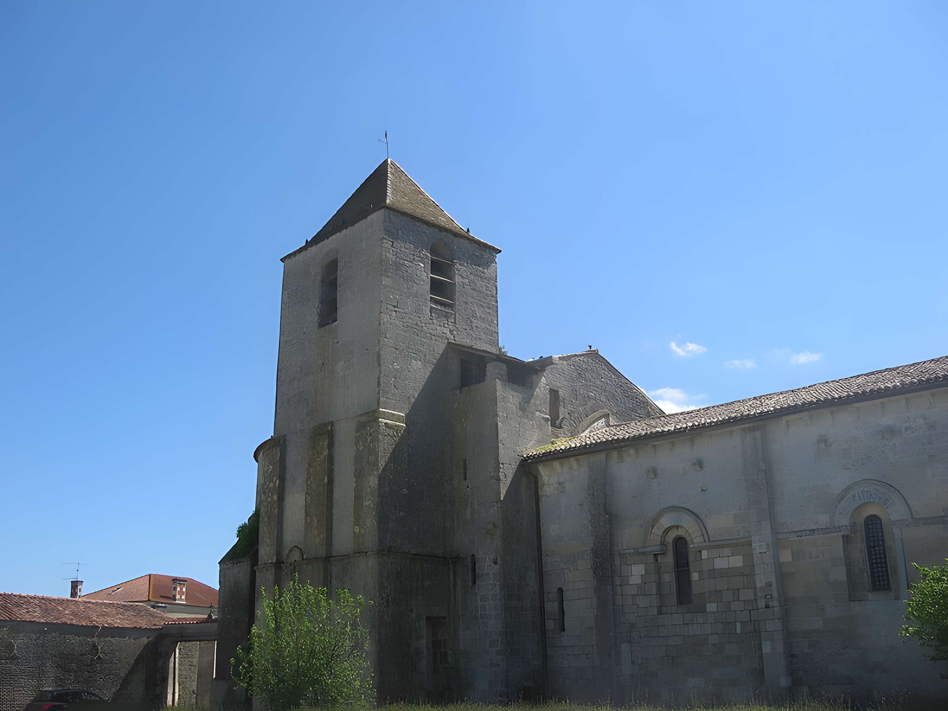 Église Saint-Nazaire de Migron 
