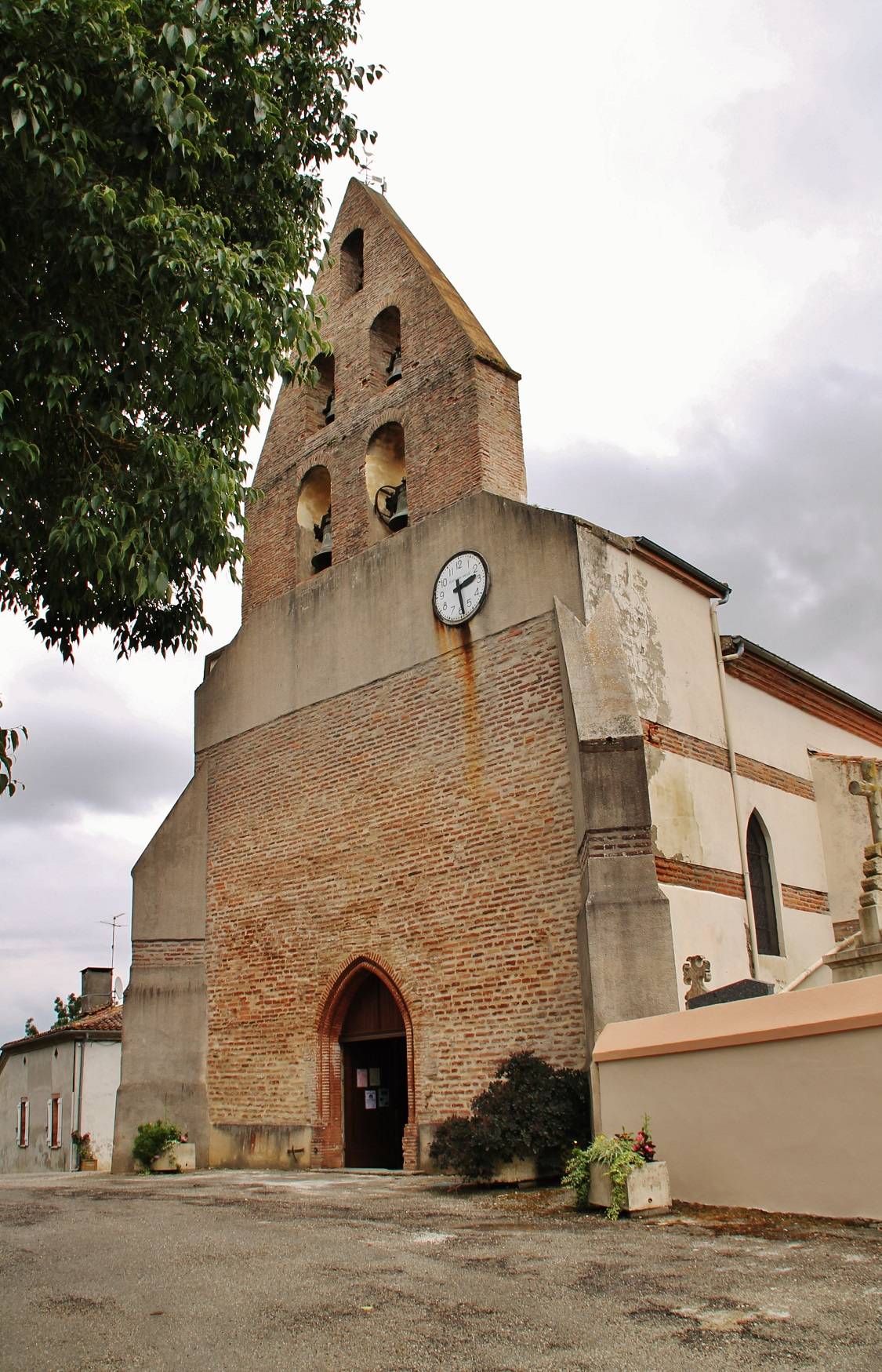 Photo de Chiesa di San Pietro di Esparsac