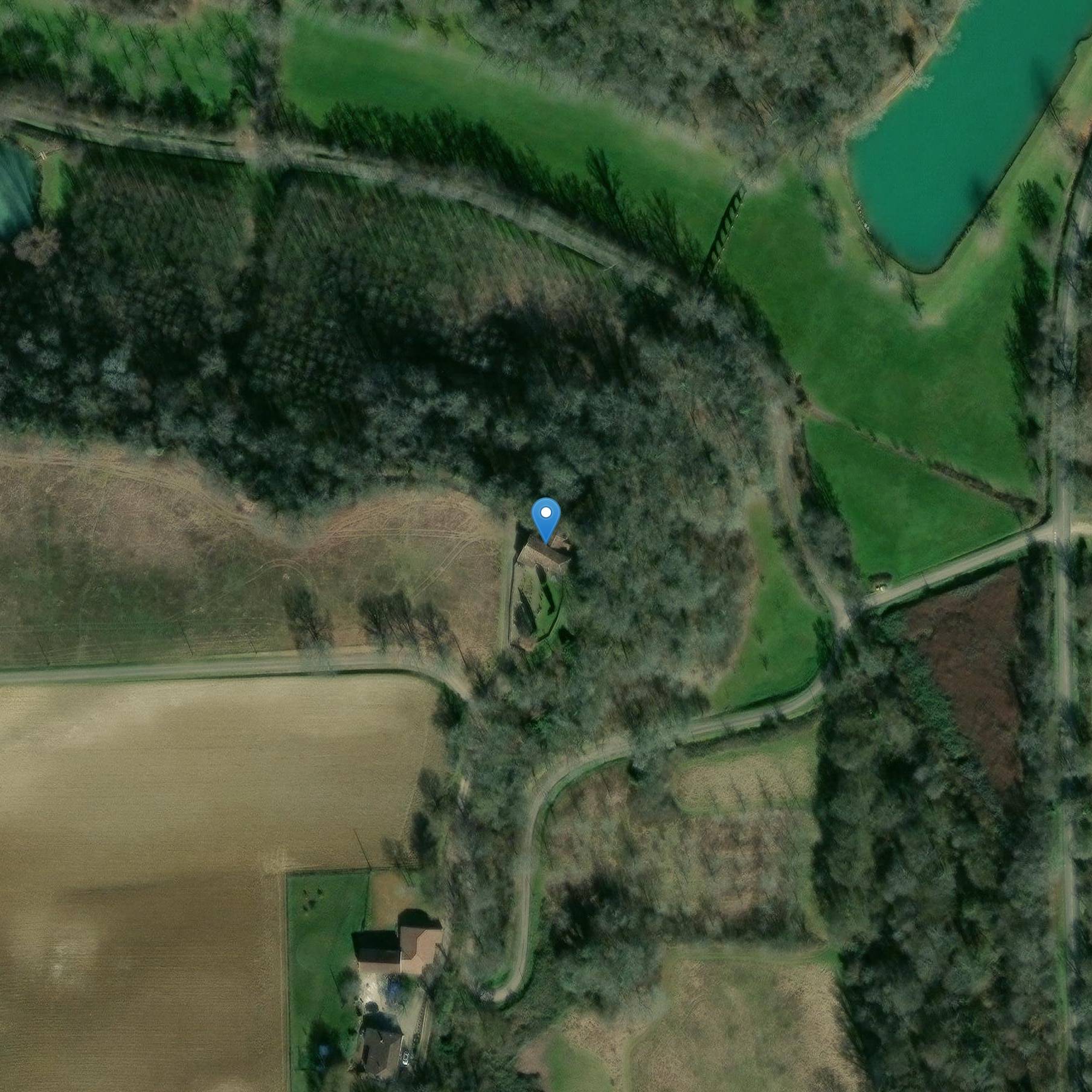 Photo de ホールのキリスト降誕教会