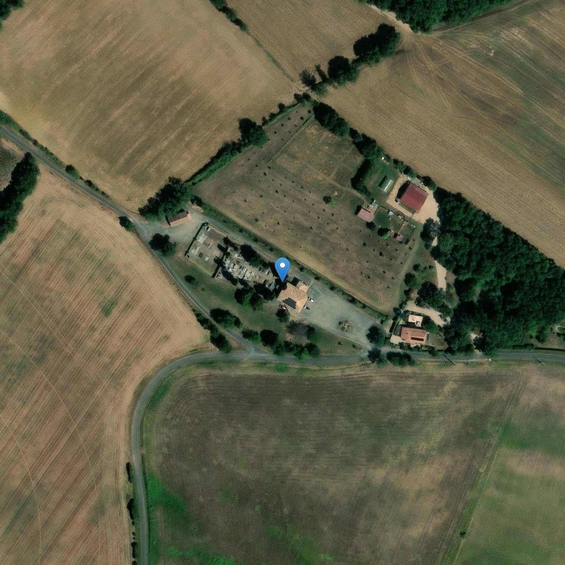 Photo de クーロンド教会の聖バルトロメフ