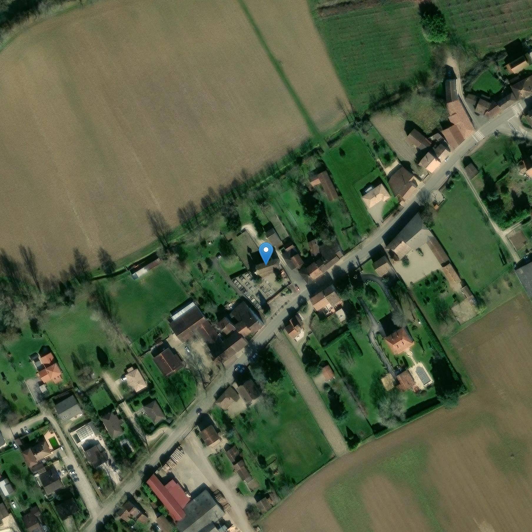 Photo de 圣皮埃尔-奥-莱恩斯-德拉兰德教堂